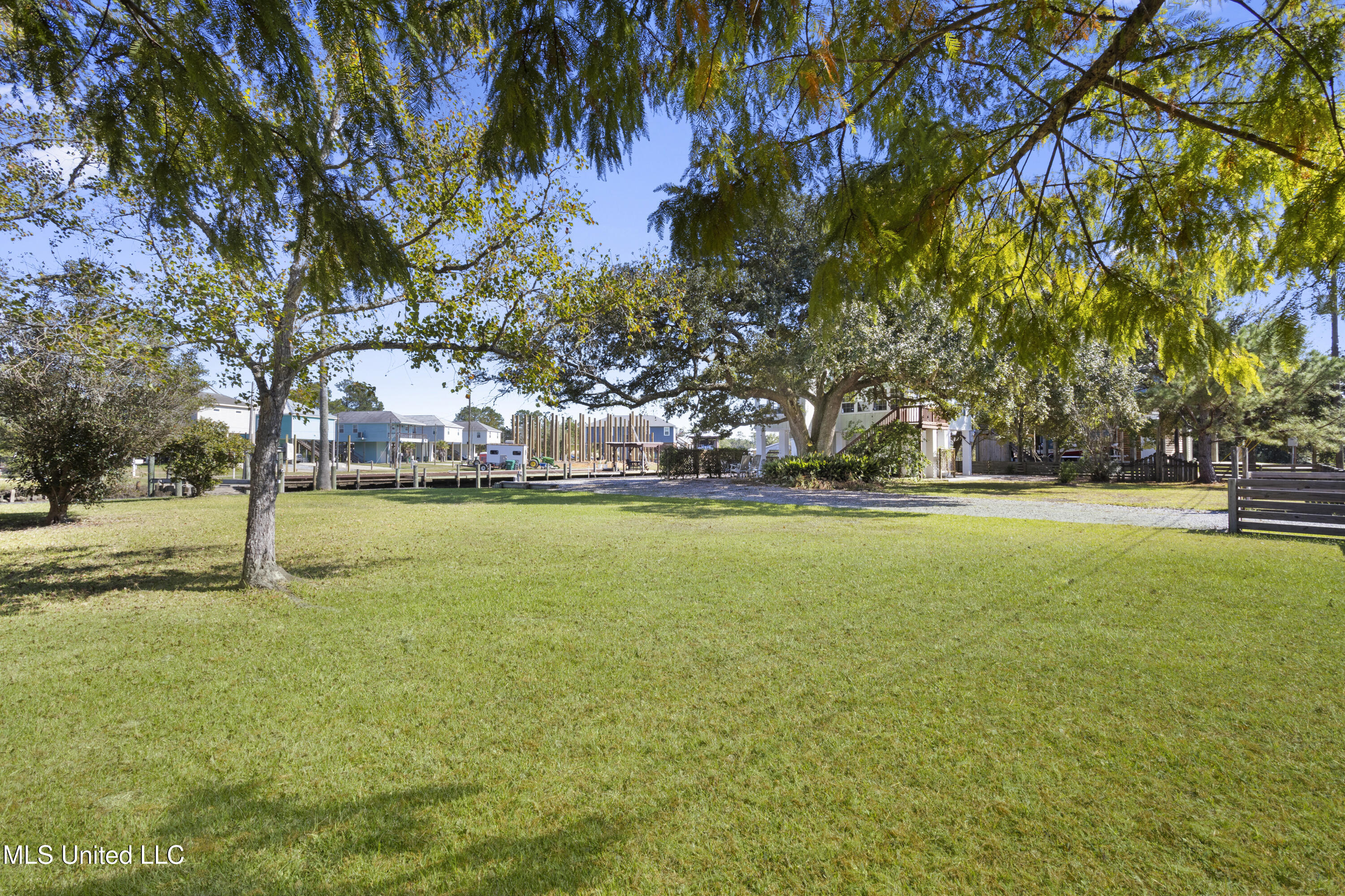 11046 New York Street Property Photo 31