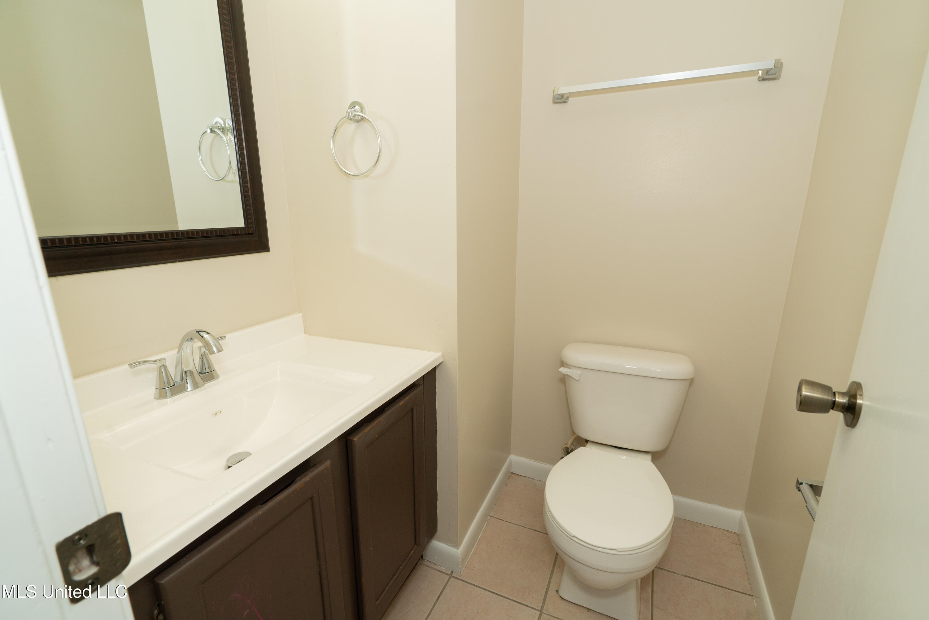 20111 Daugherty Road Property Photo 5