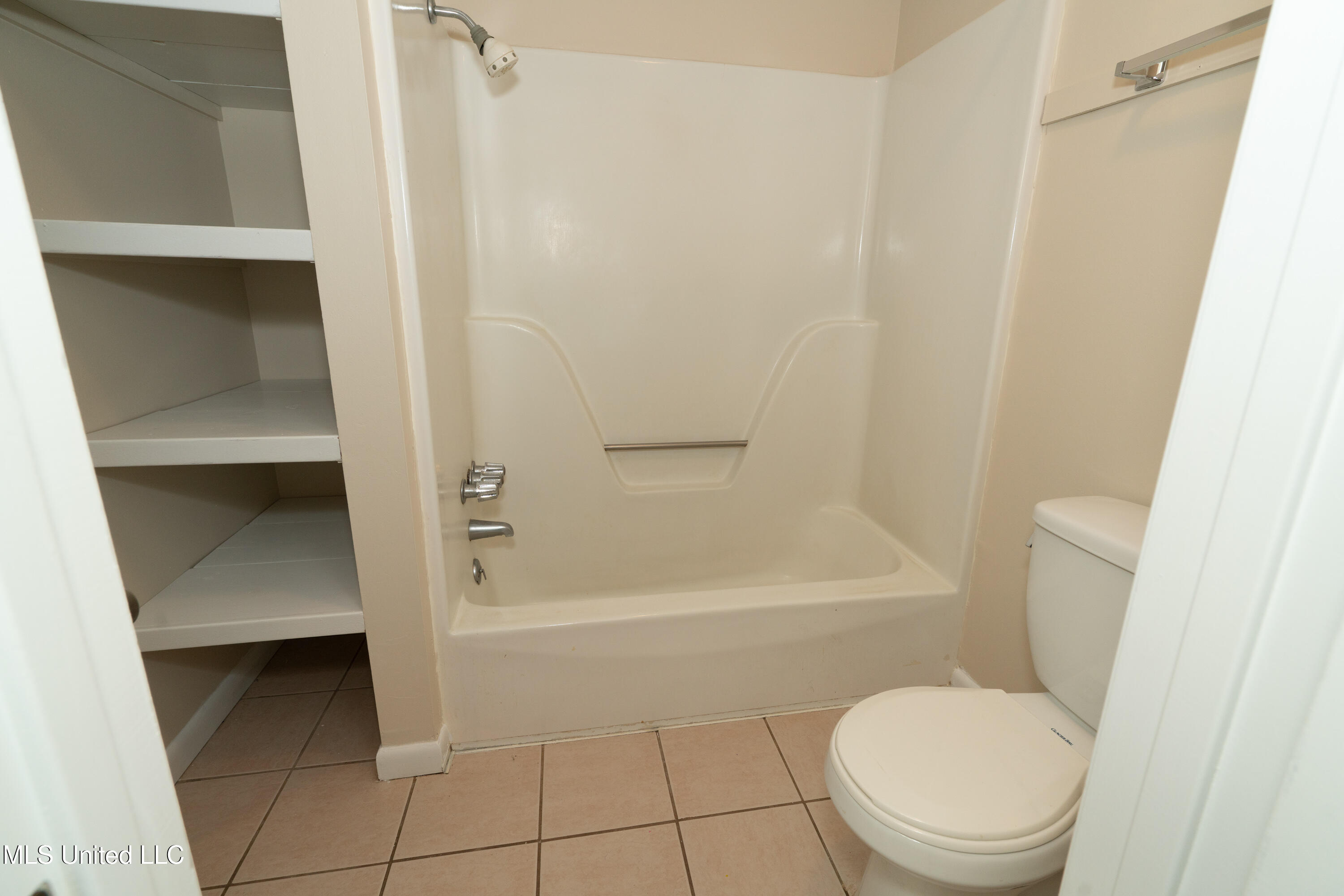 20111 Daugherty Road Property Photo 17