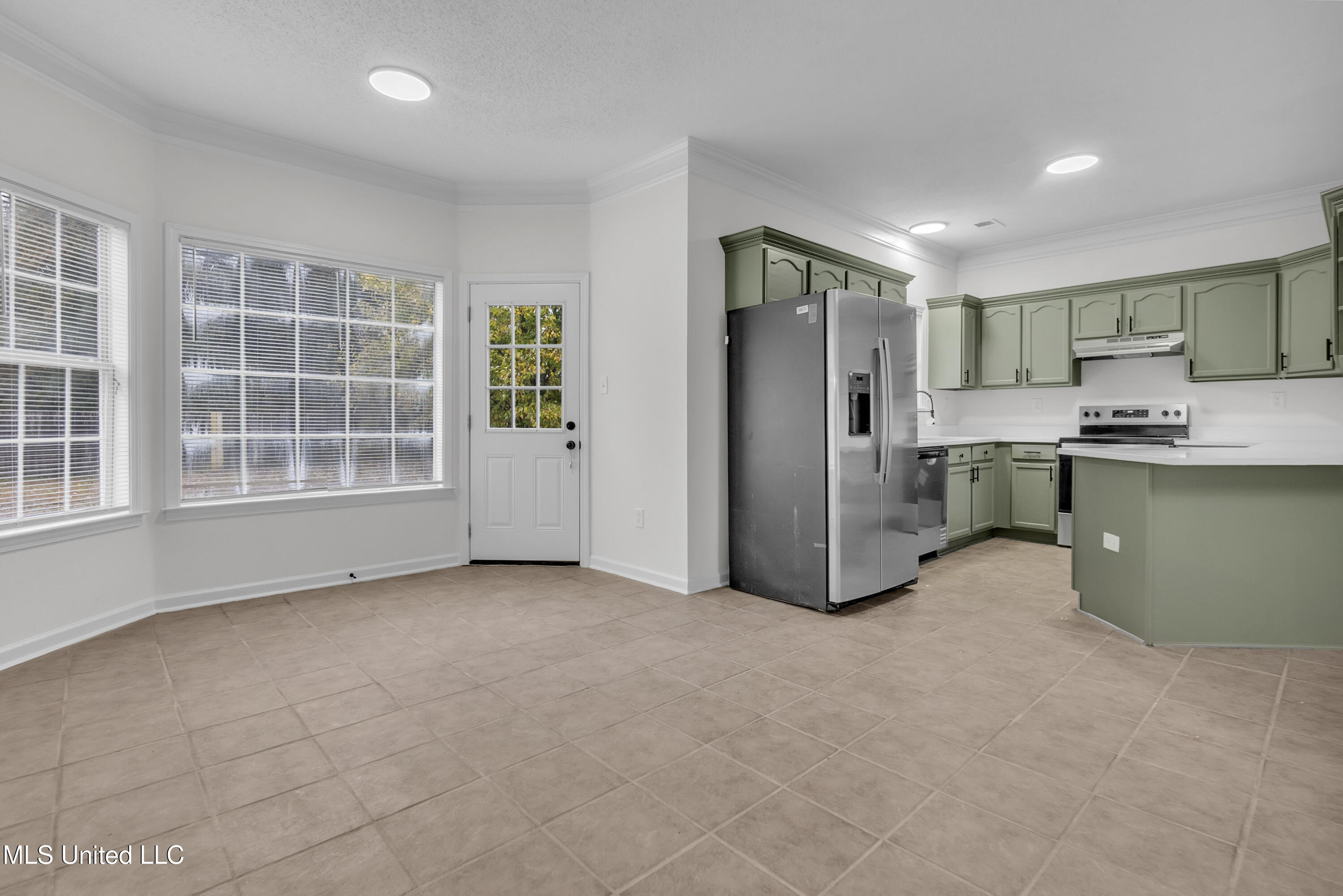 959 Scotch Pine Cove Property Photo 8