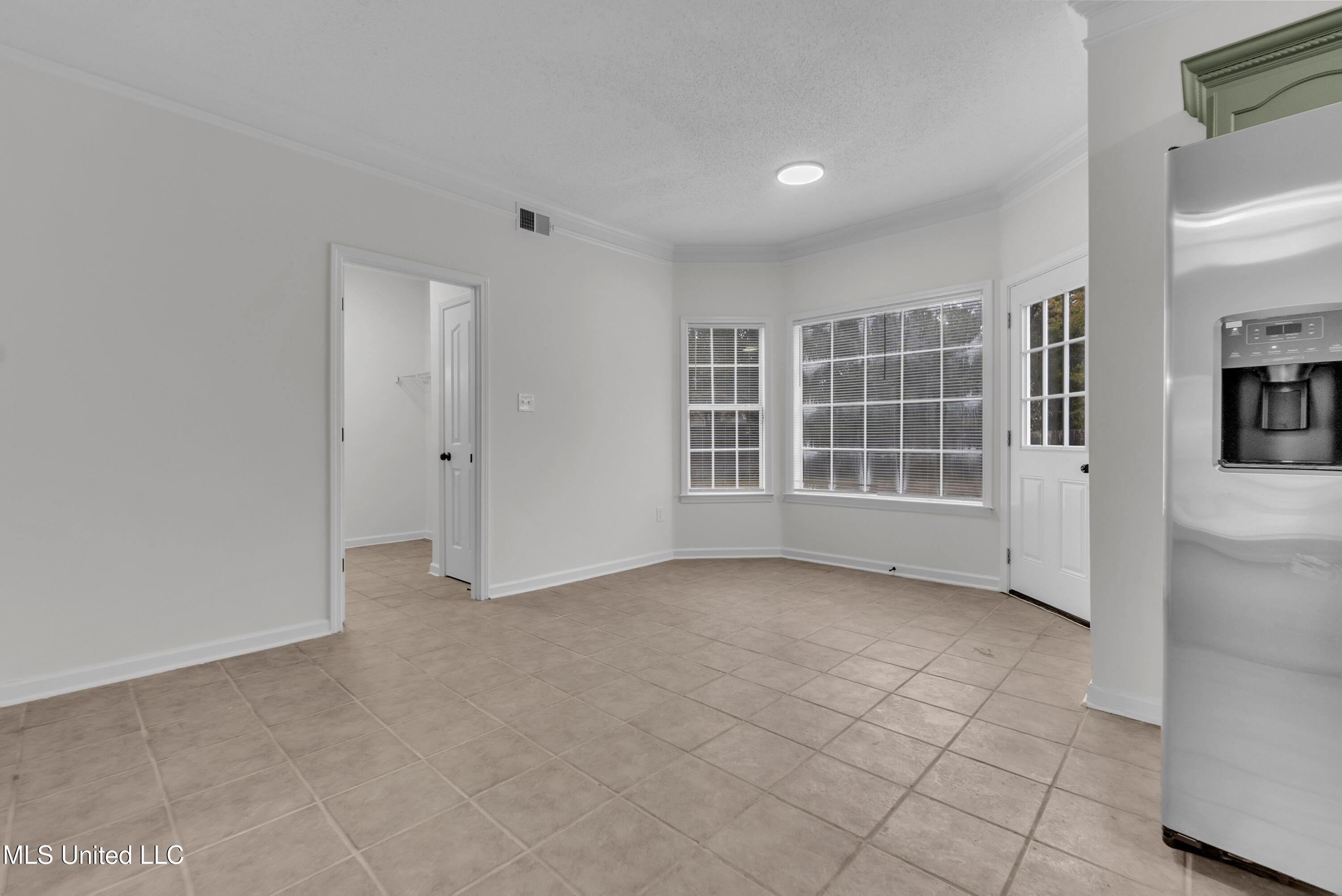 959 Scotch Pine Cove Property Photo 10