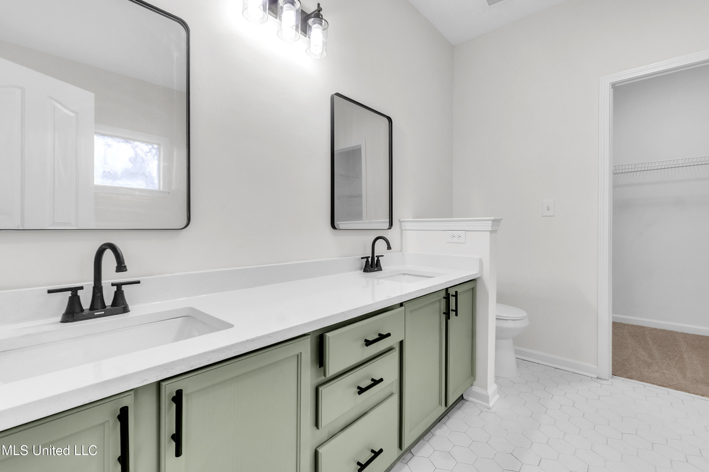 959 Scotch Pine Cove Property Photo 18