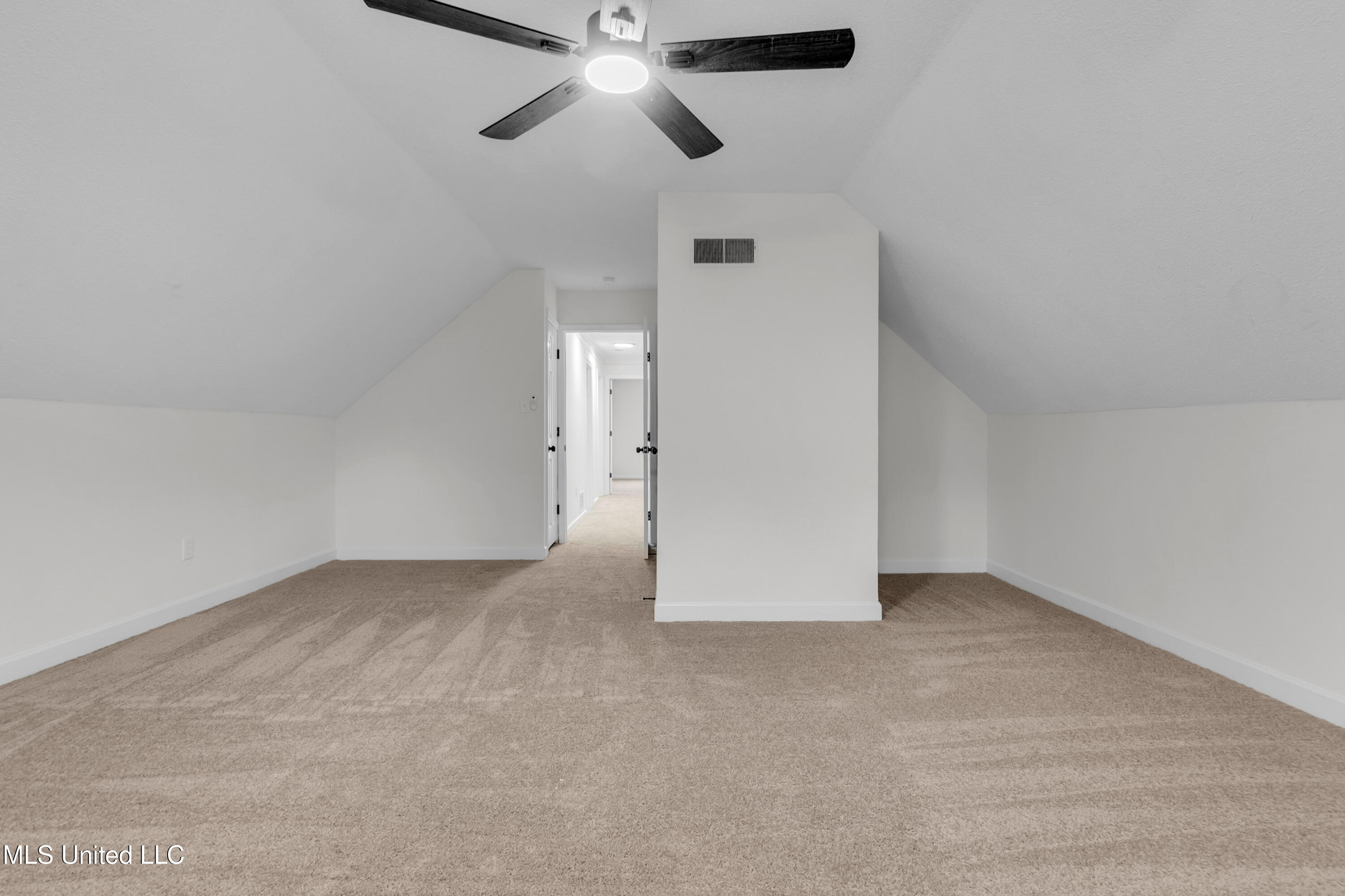 959 Scotch Pine Cove Property Photo 29