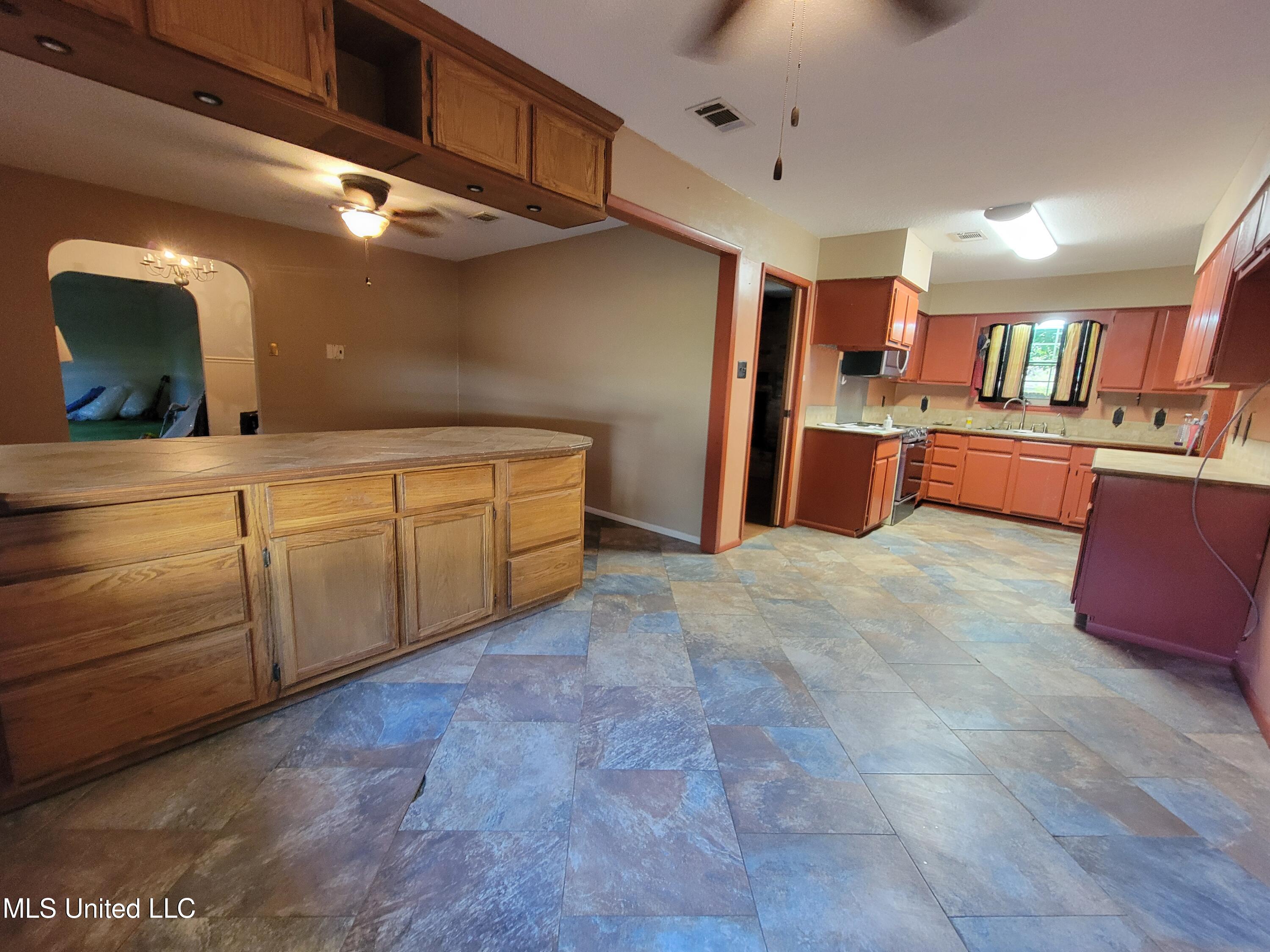 3954 River Pine Drive Property Photo 10