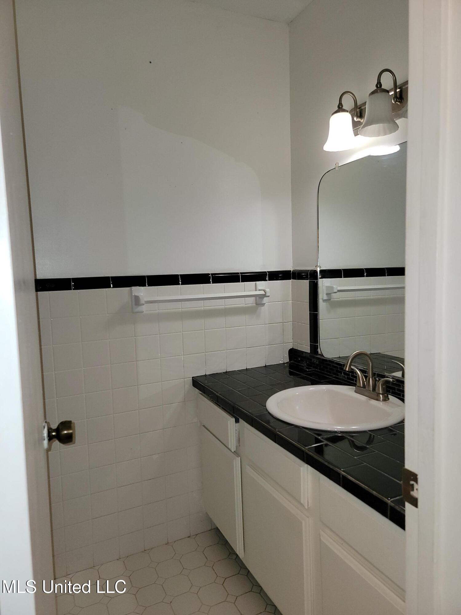 3954 River Pine Drive Property Photo 21