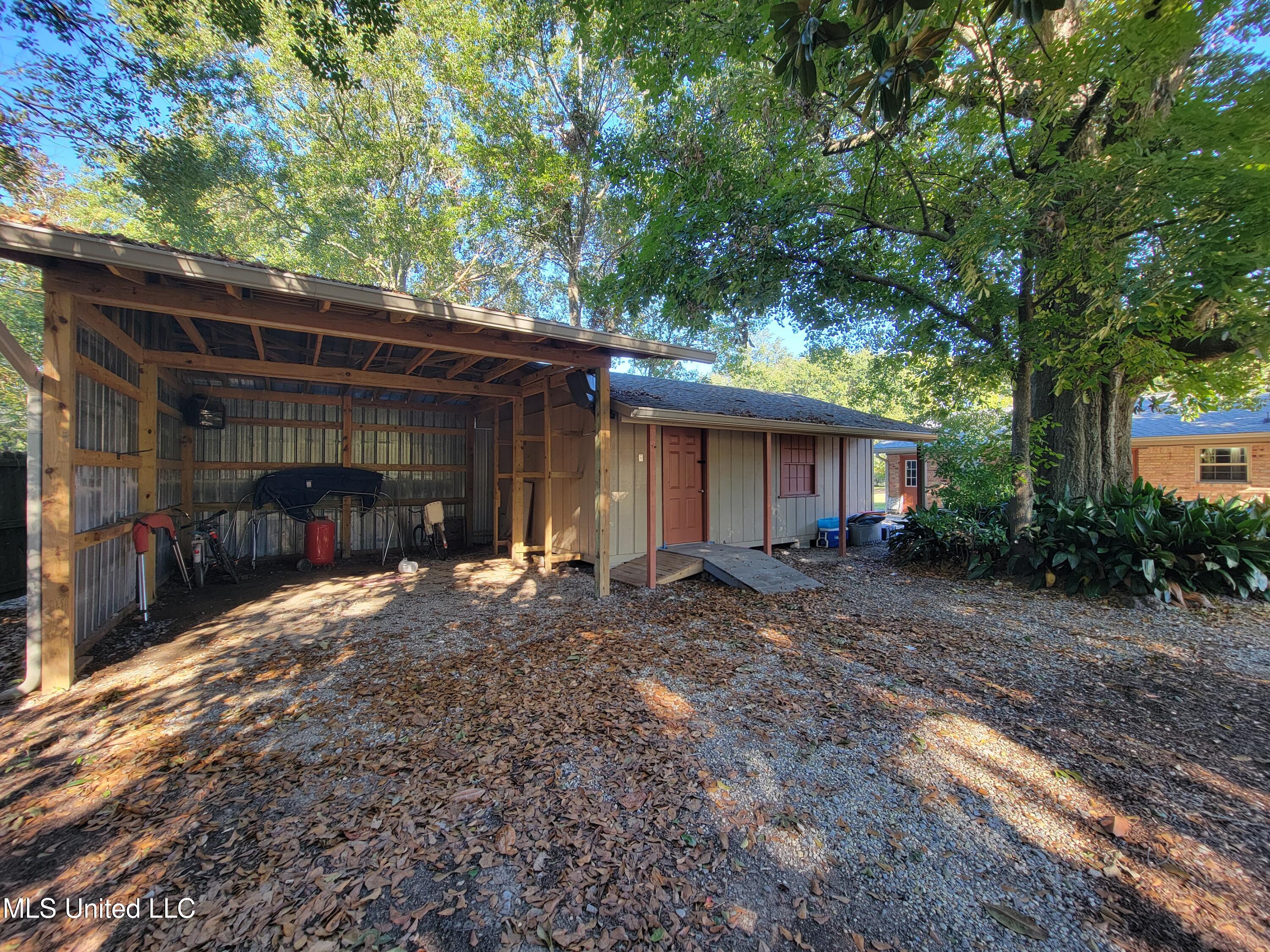 3954 River Pine Drive Property Photo 32