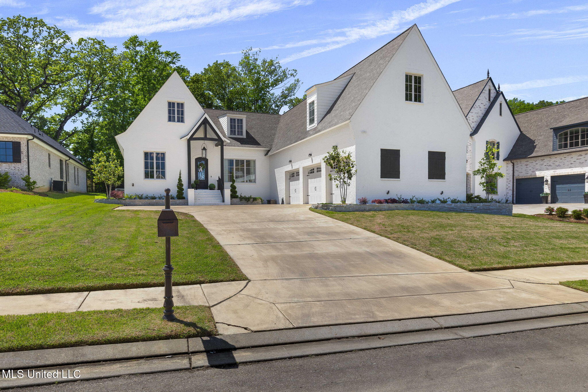 323 Penrose Place Property Photo 1