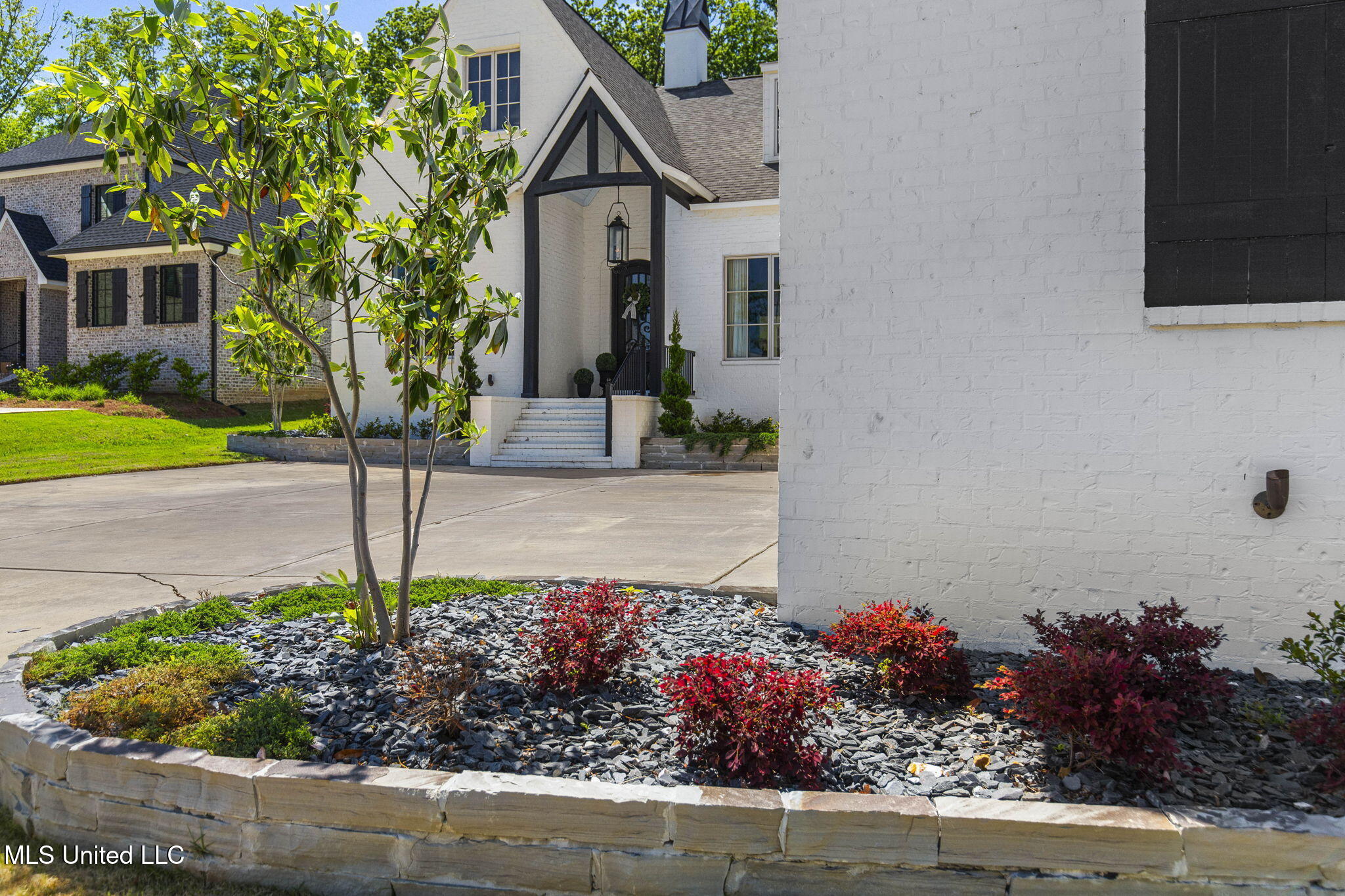 323 Penrose Place Property Photo 4