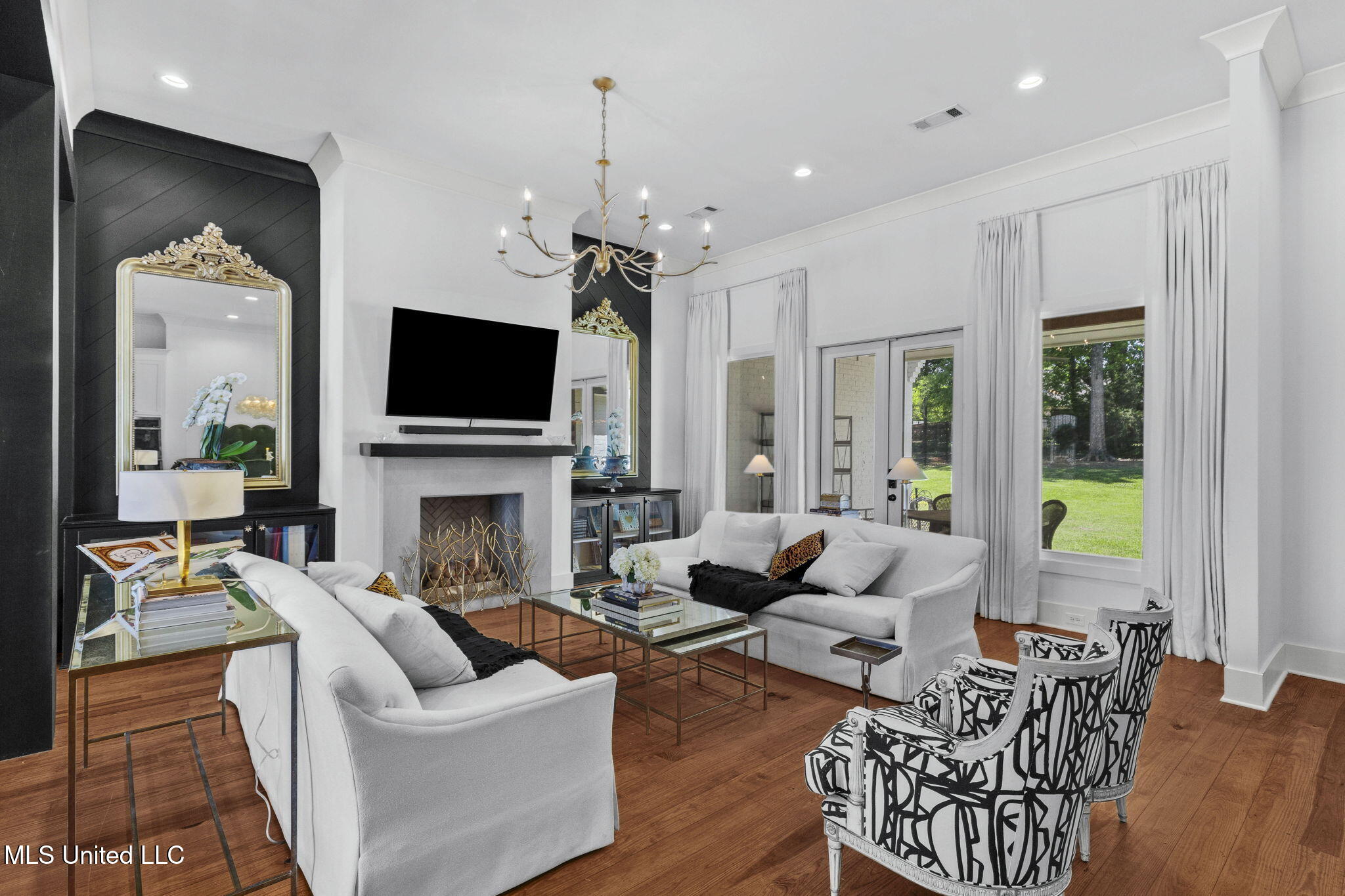 323 Penrose Place Property Photo 13