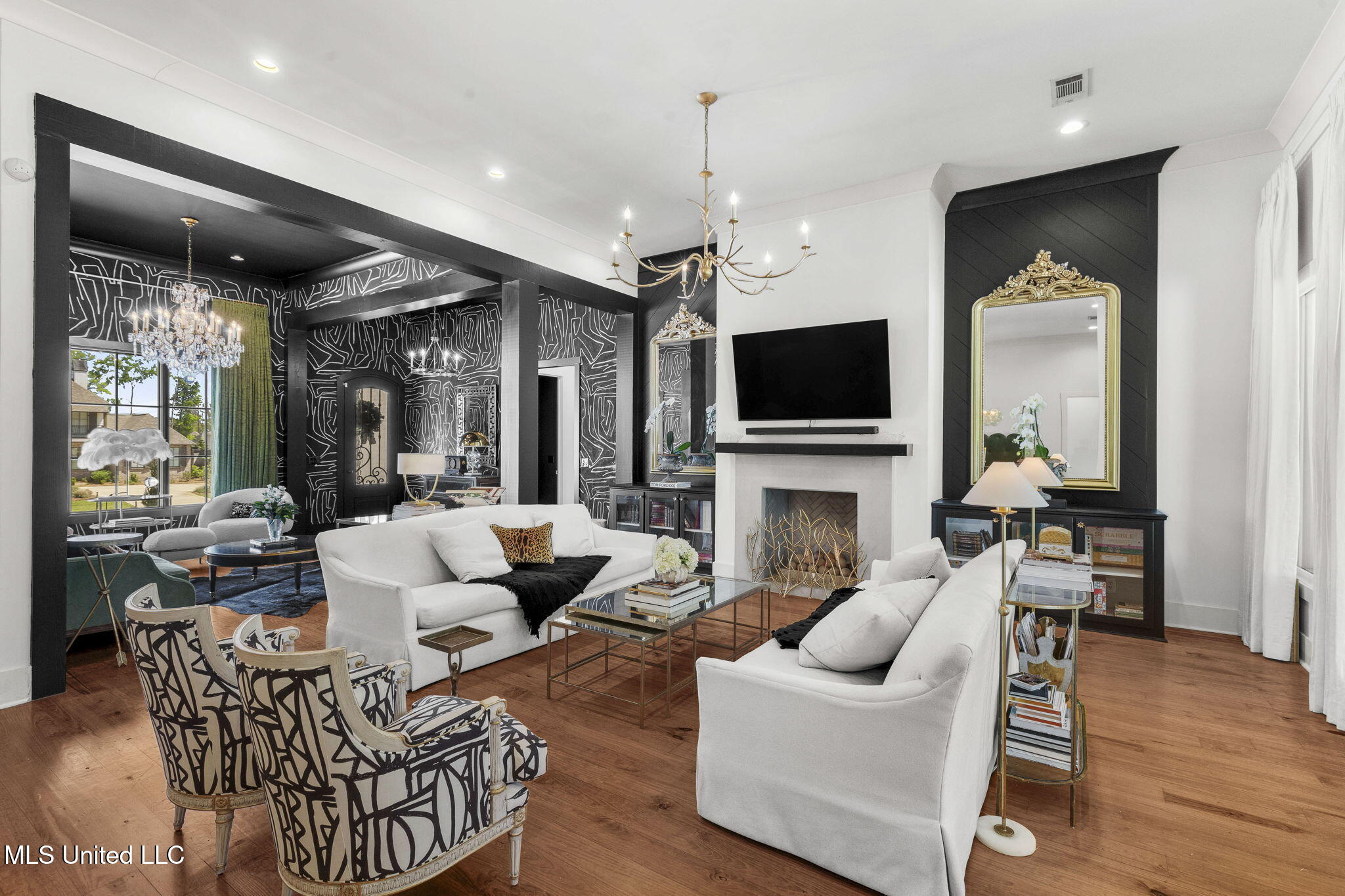 323 Penrose Place Property Photo 14