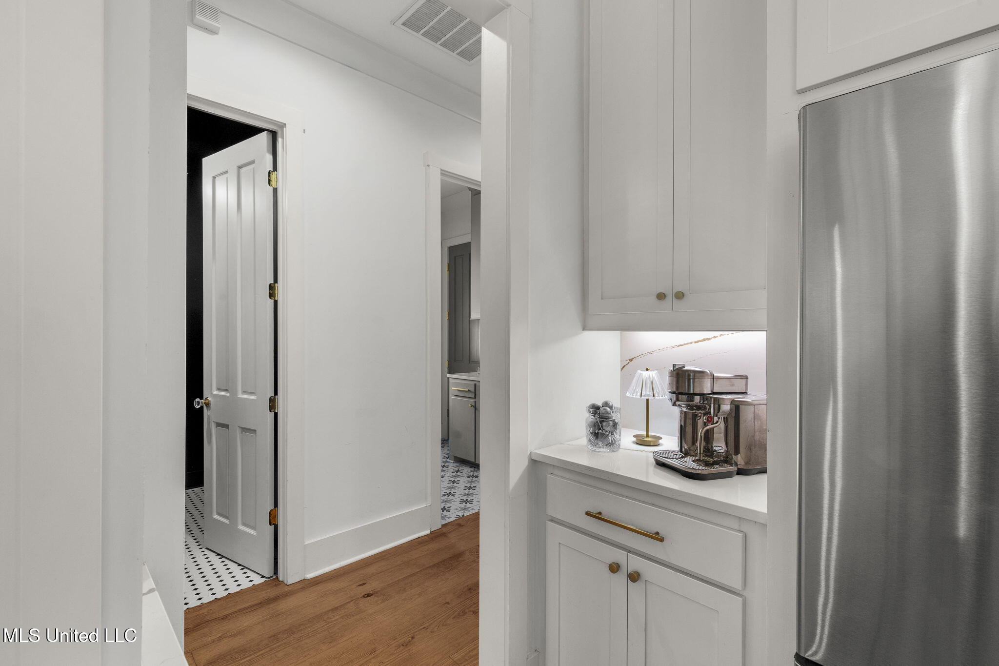 323 Penrose Place Property Photo 28