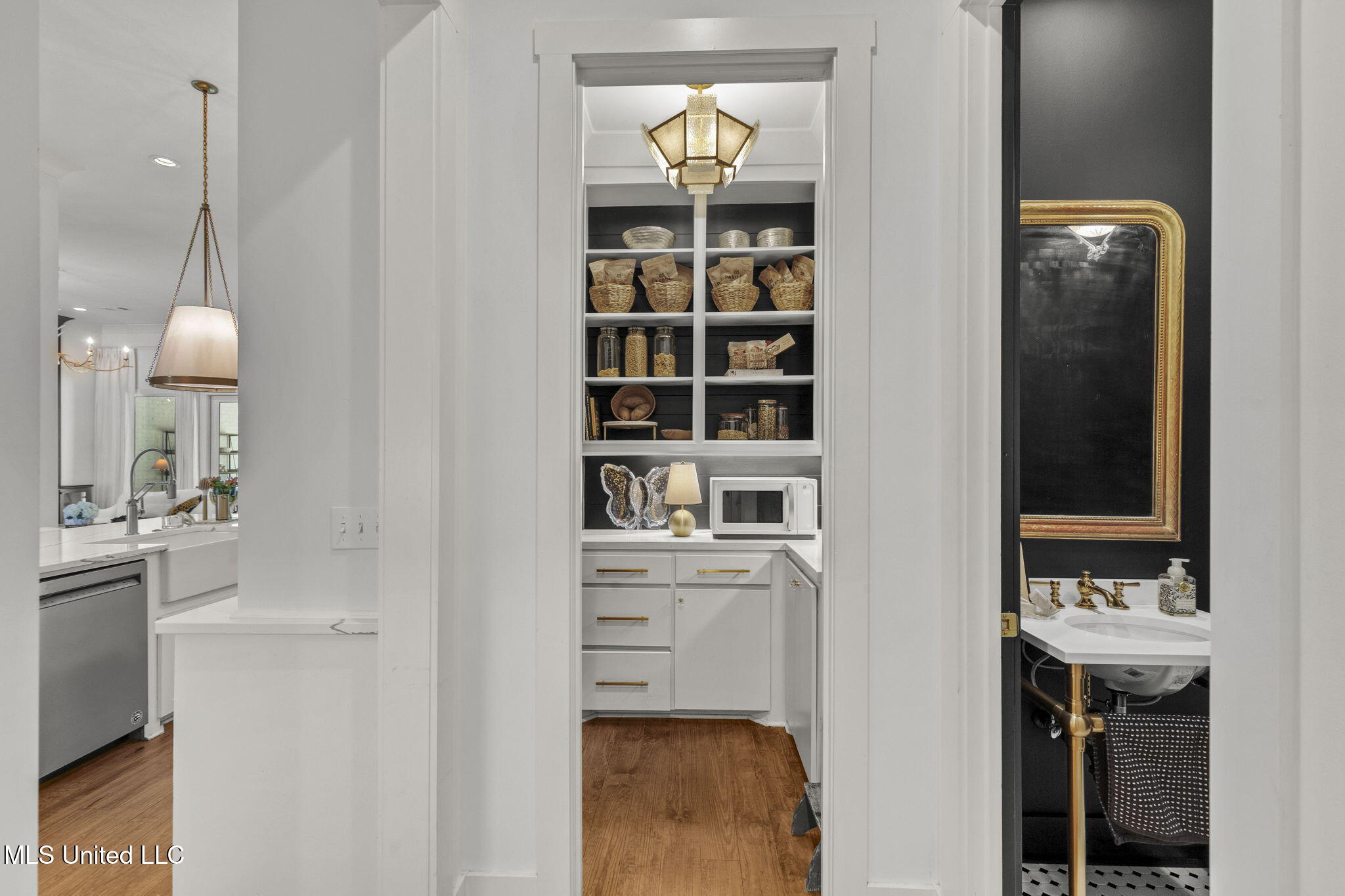 323 Penrose Place Property Photo 29