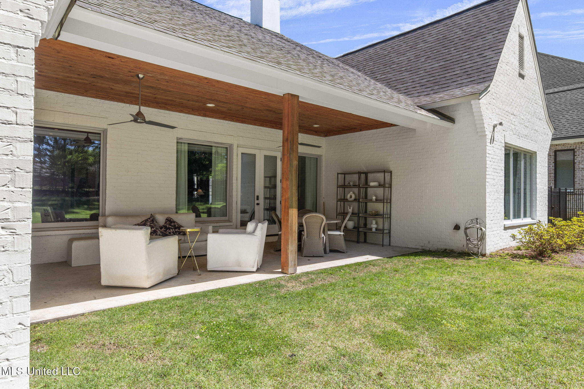 323 Penrose Place Property Photo 56