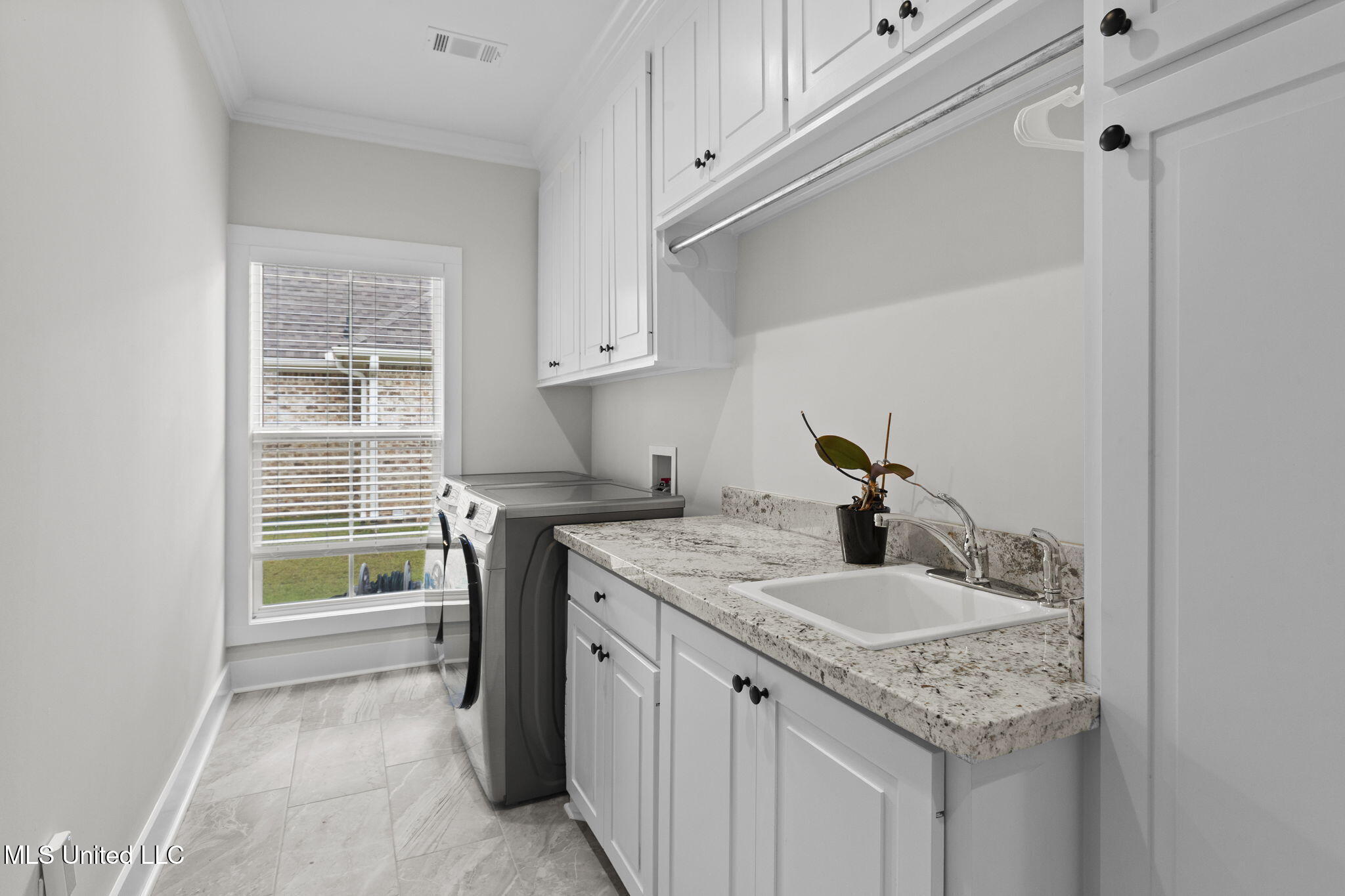 433 Crossvine Place Property Photo 34