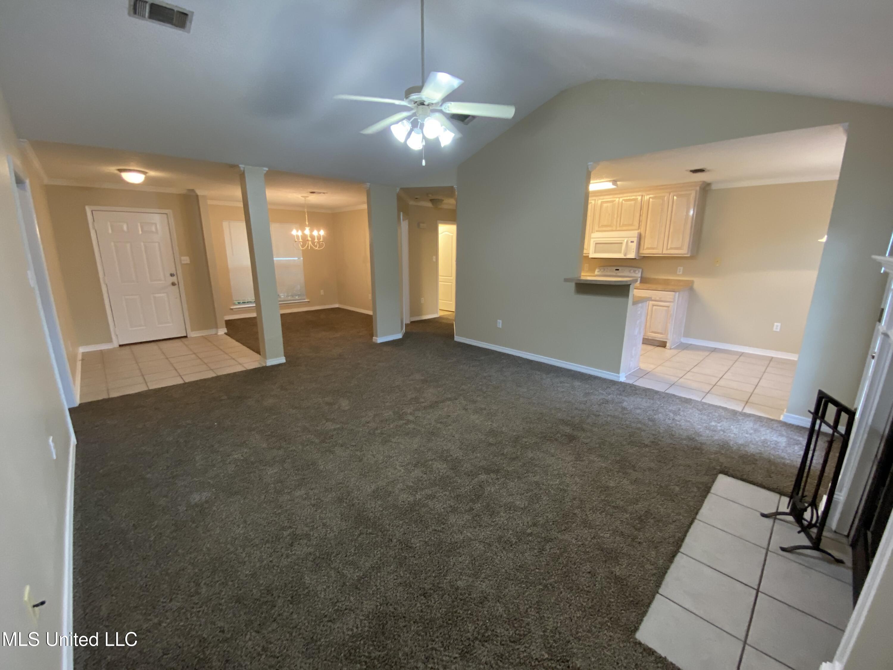 8133 Rue Hollifield Property Photo 9