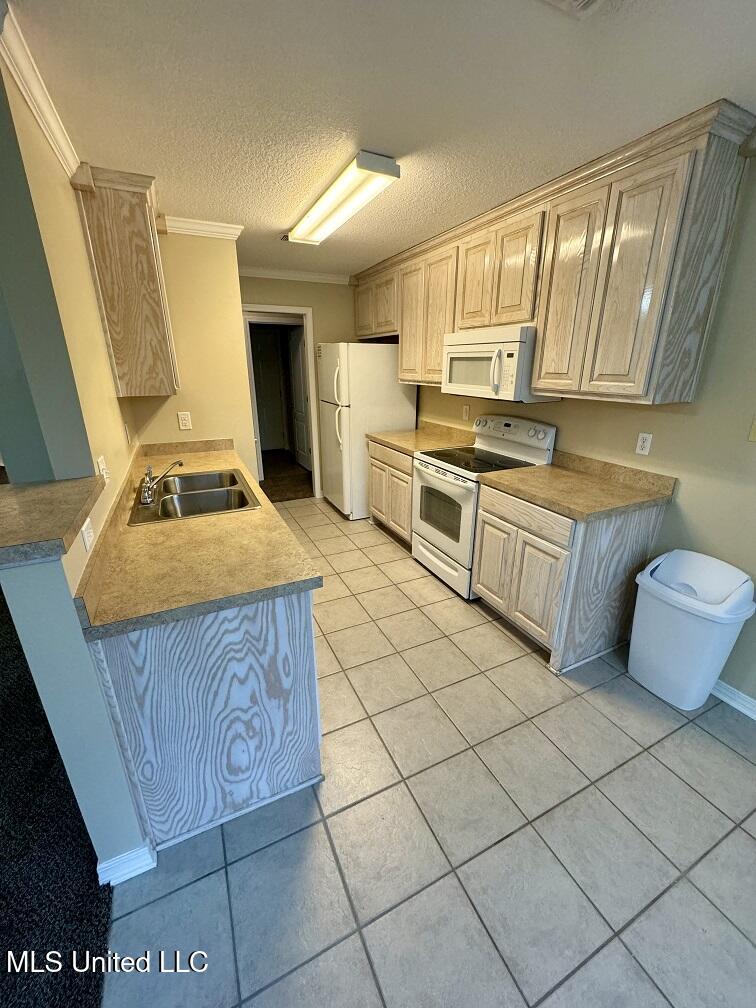 8133 Rue Hollifield Property Photo 13