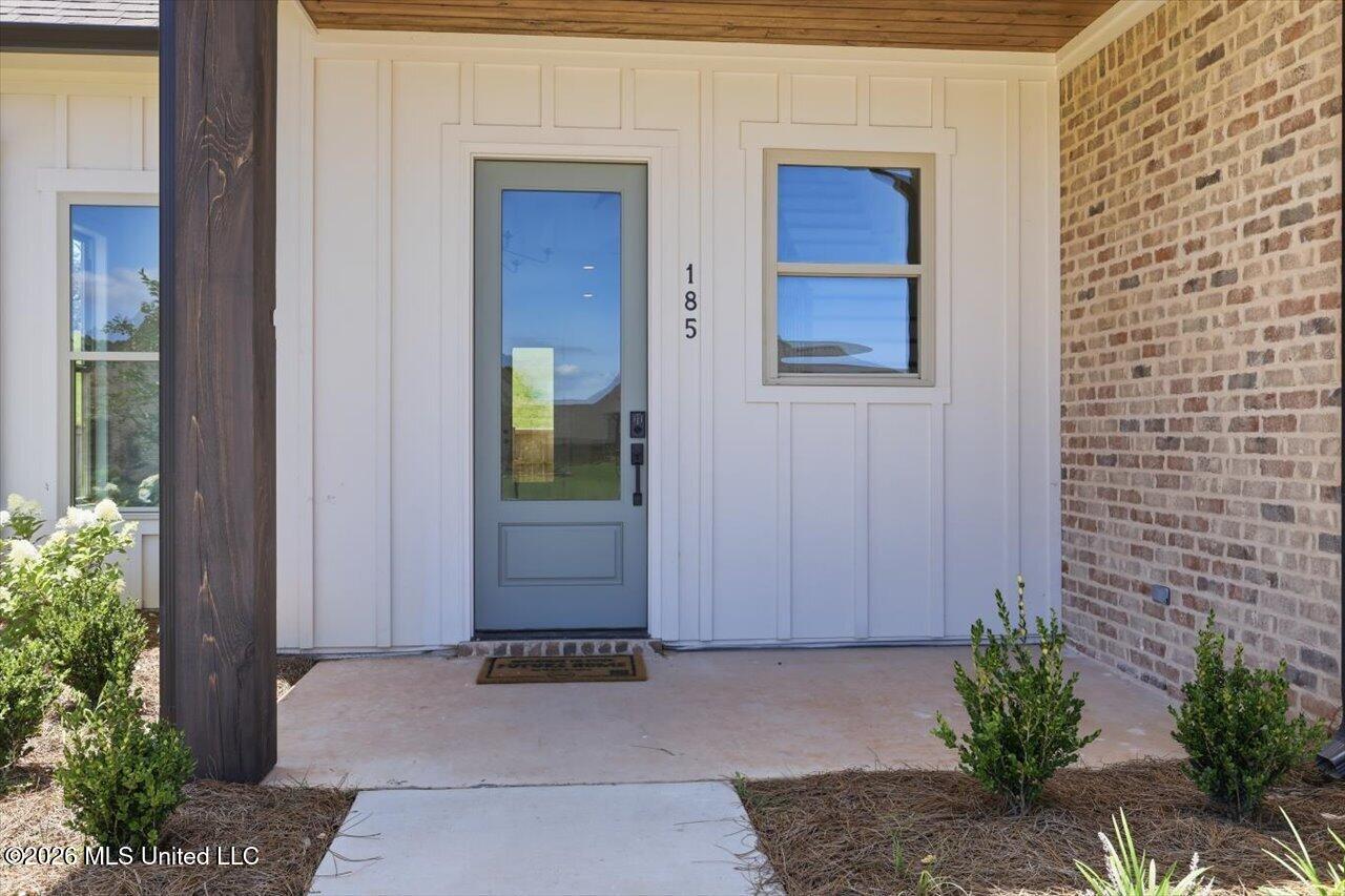 185 Bronson Bend Property Photo 3
