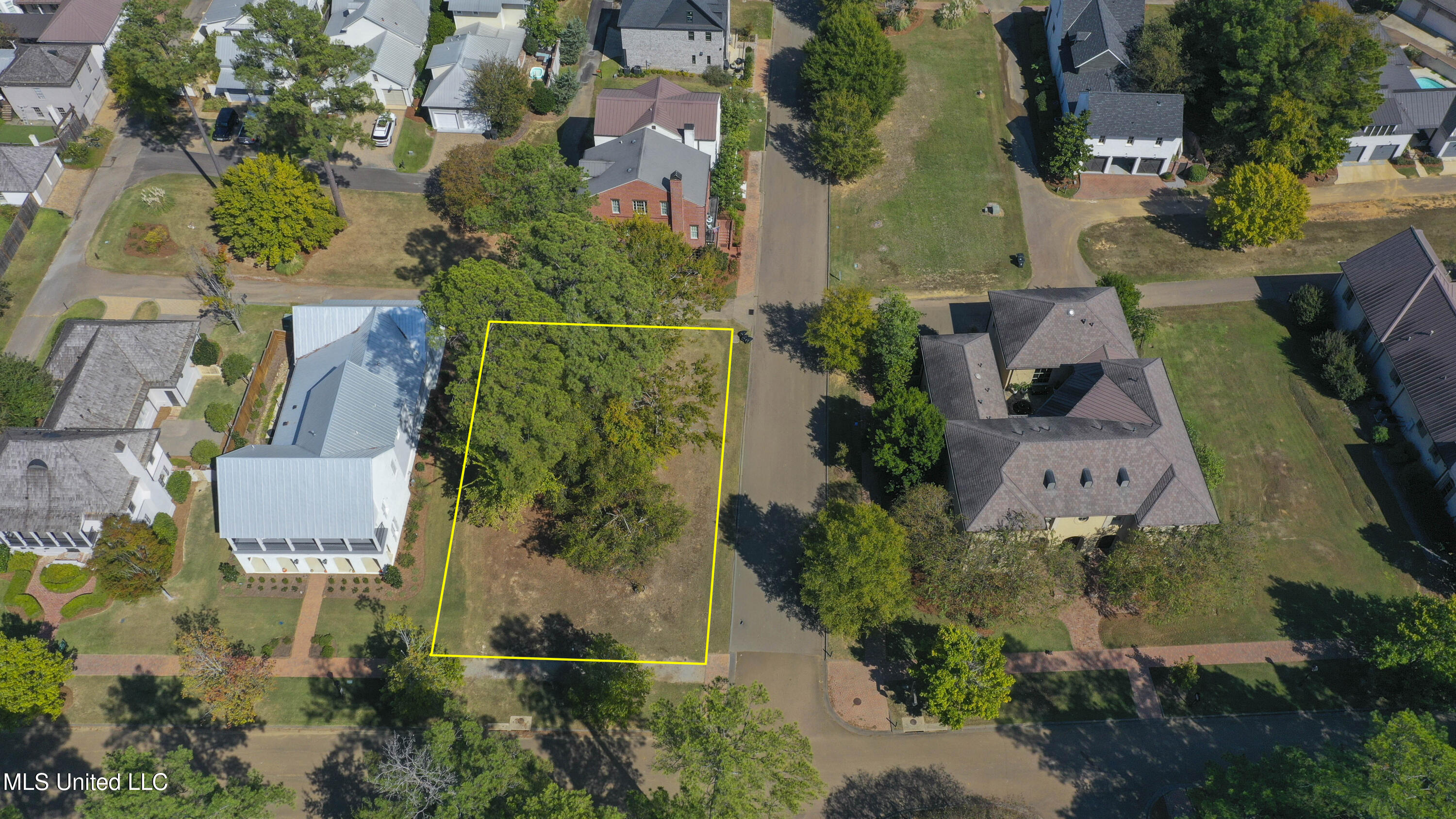 126 W Florida Boulevard Property Photo 1