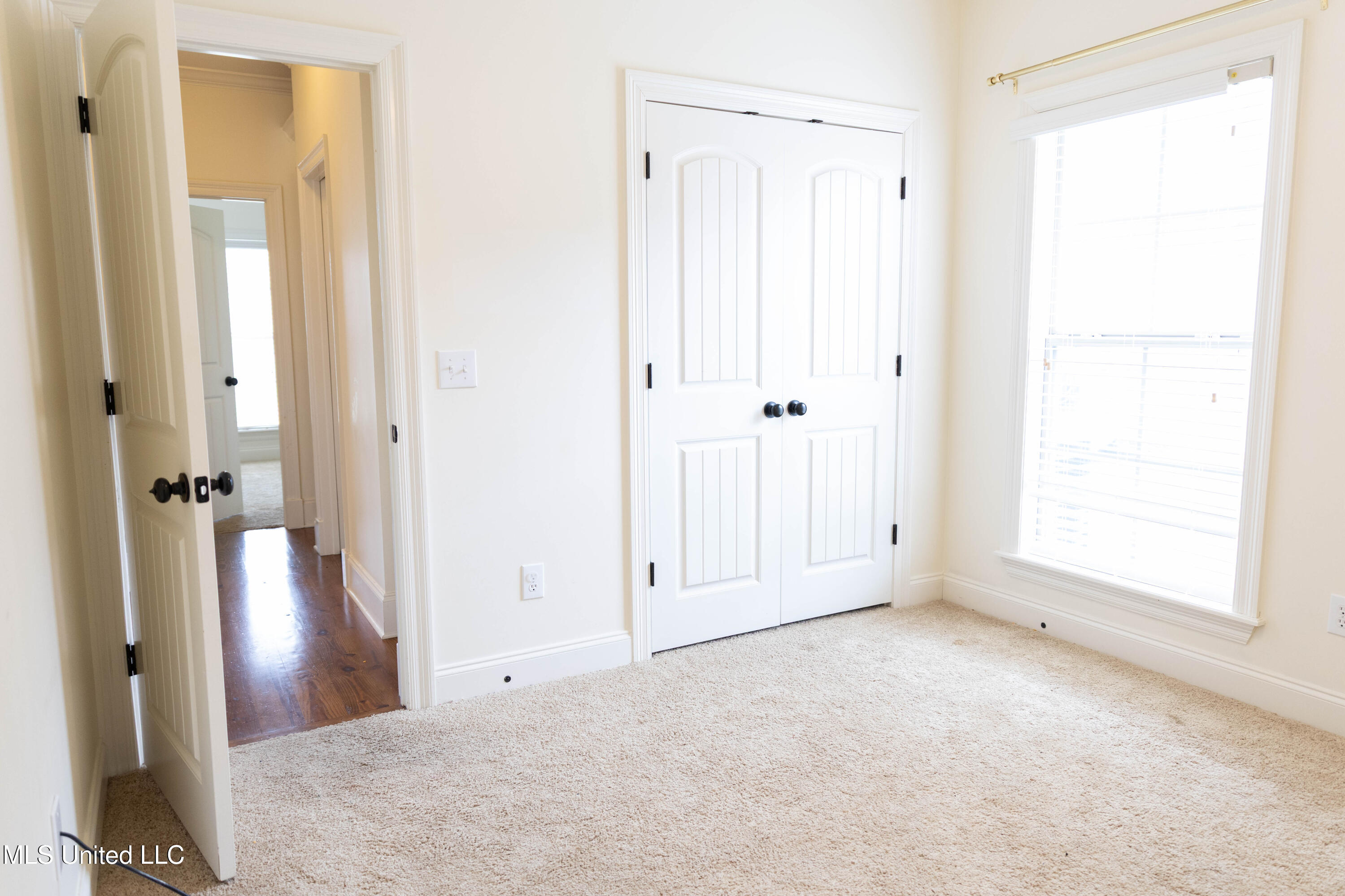 116 Essen Lane Property Photo 37