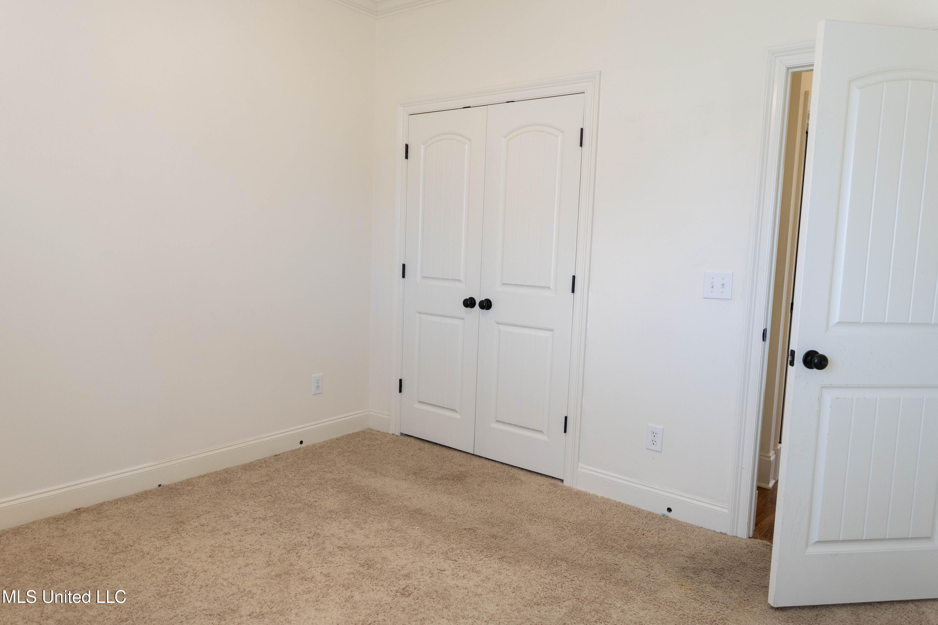 116 Essen Lane Property Photo 39