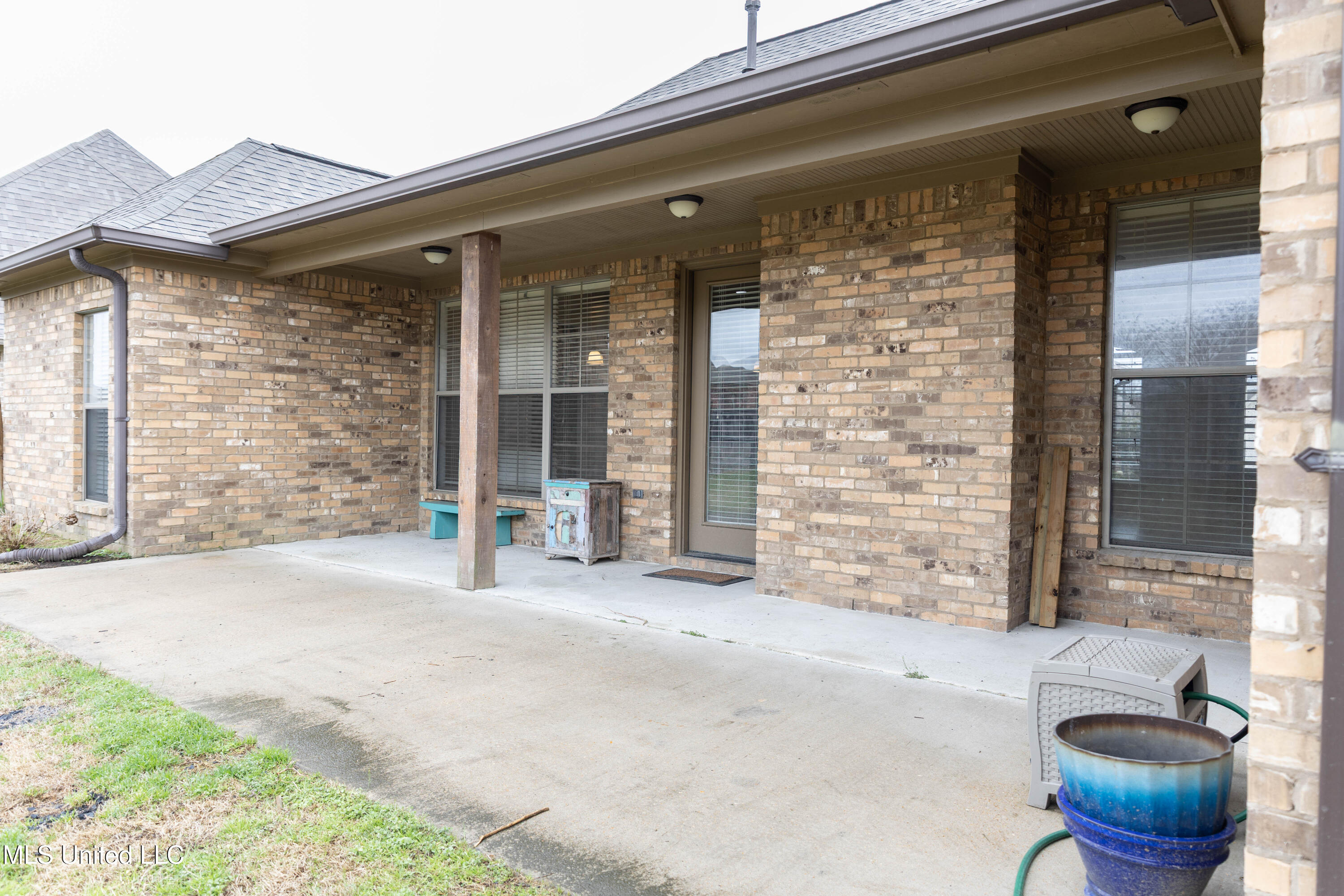 116 Essen Lane Property Photo 43
