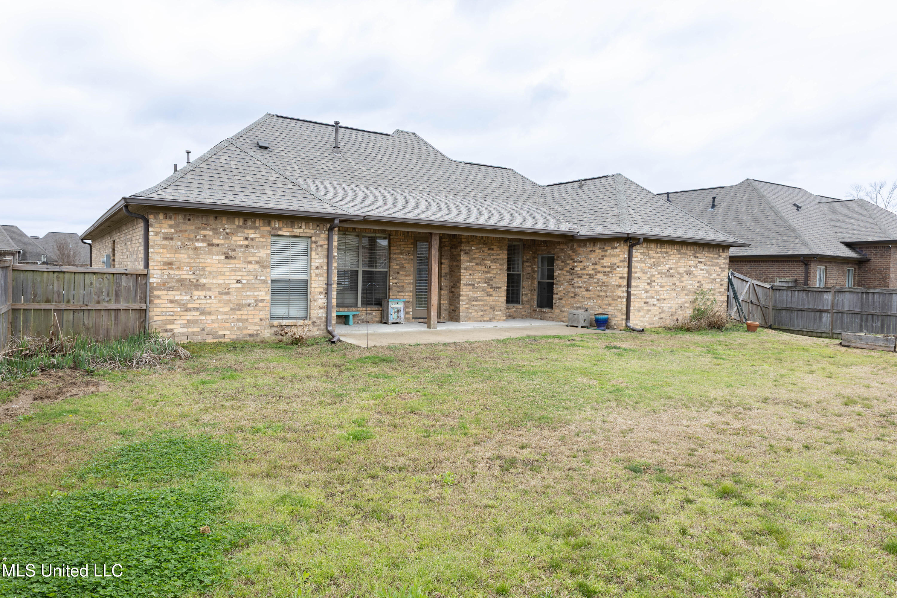 116 Essen Lane Property Photo 45