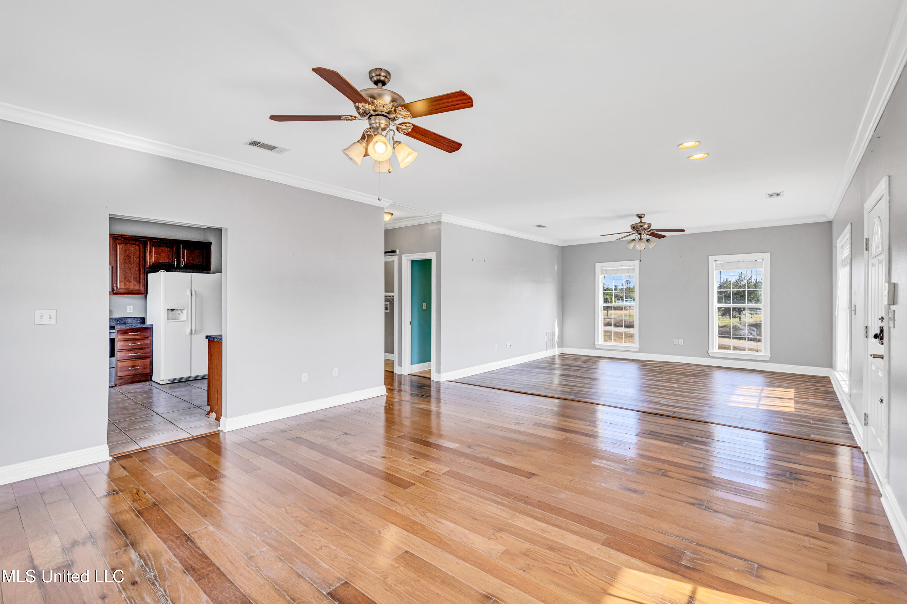 104 Sandy Hook Drive Property Photo 4