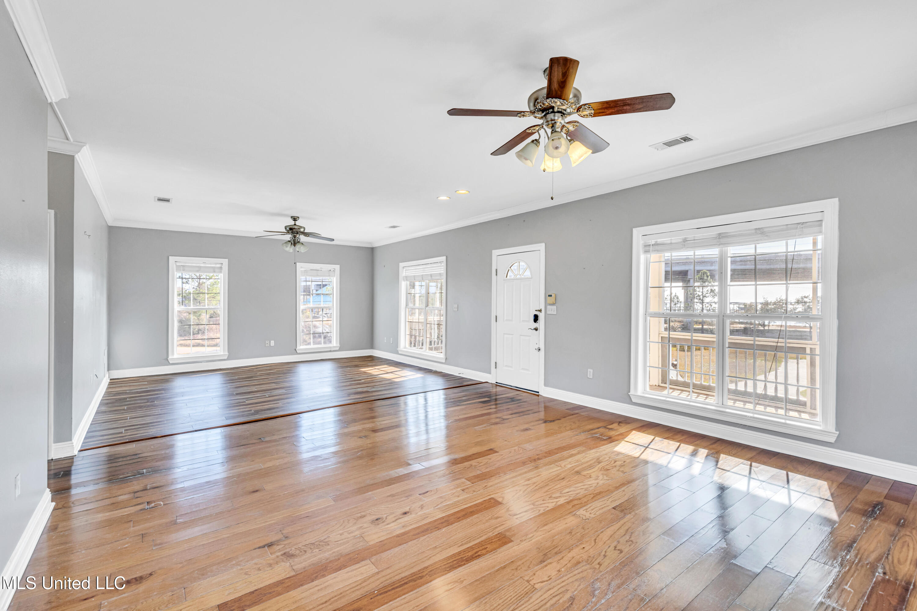 104 Sandy Hook Drive Property Photo 5