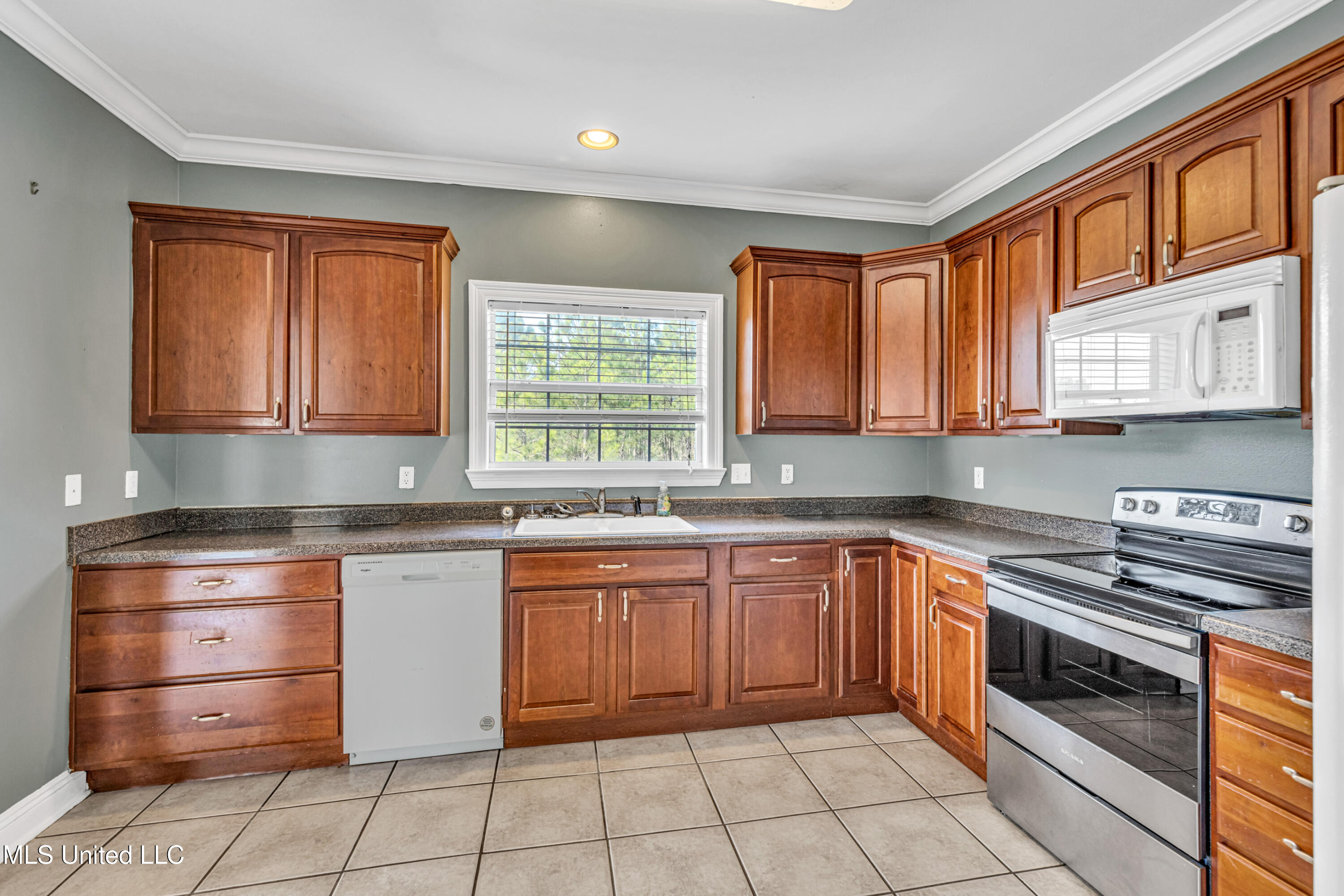 104 Sandy Hook Drive Property Photo 7