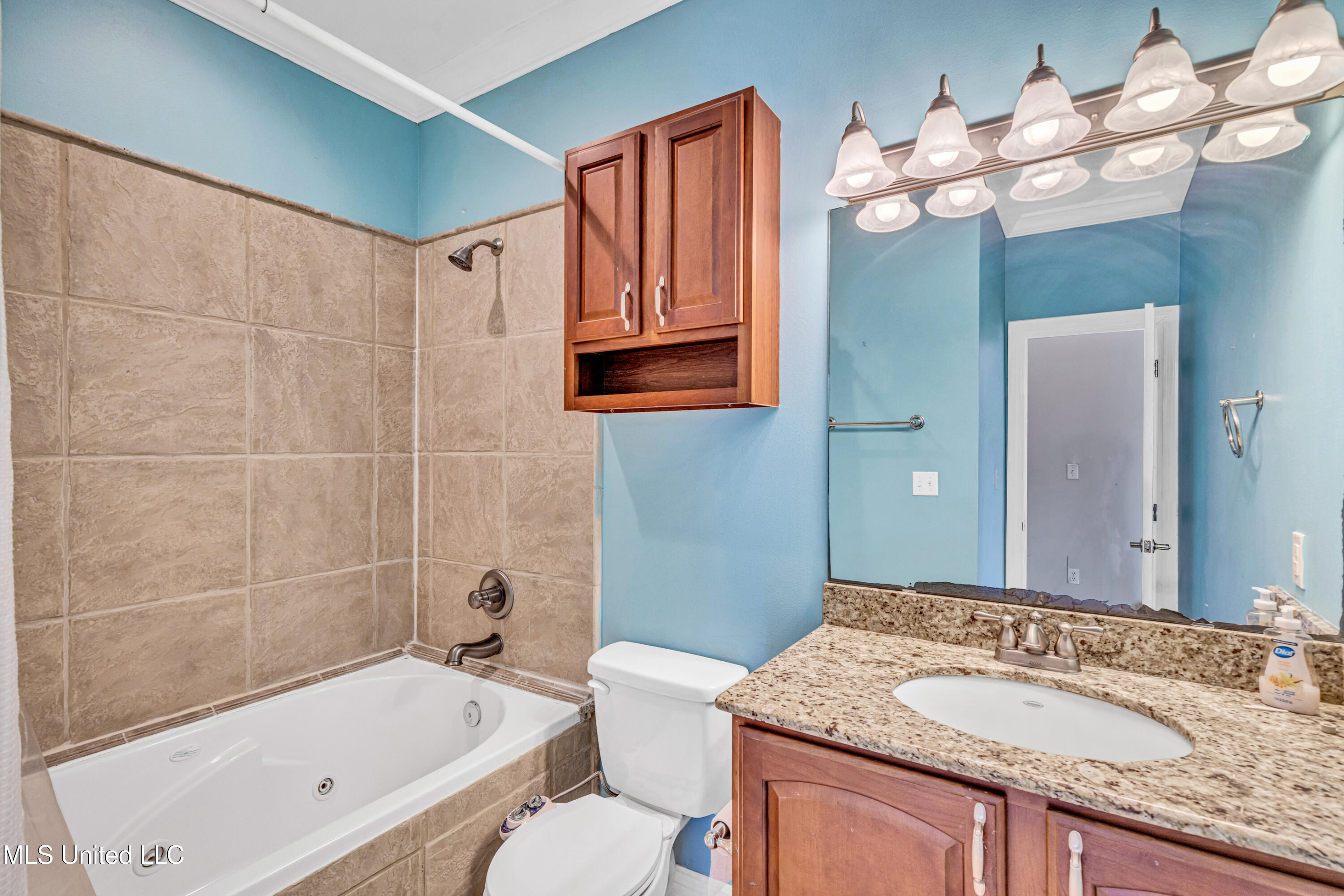 104 Sandy Hook Drive Property Photo 9