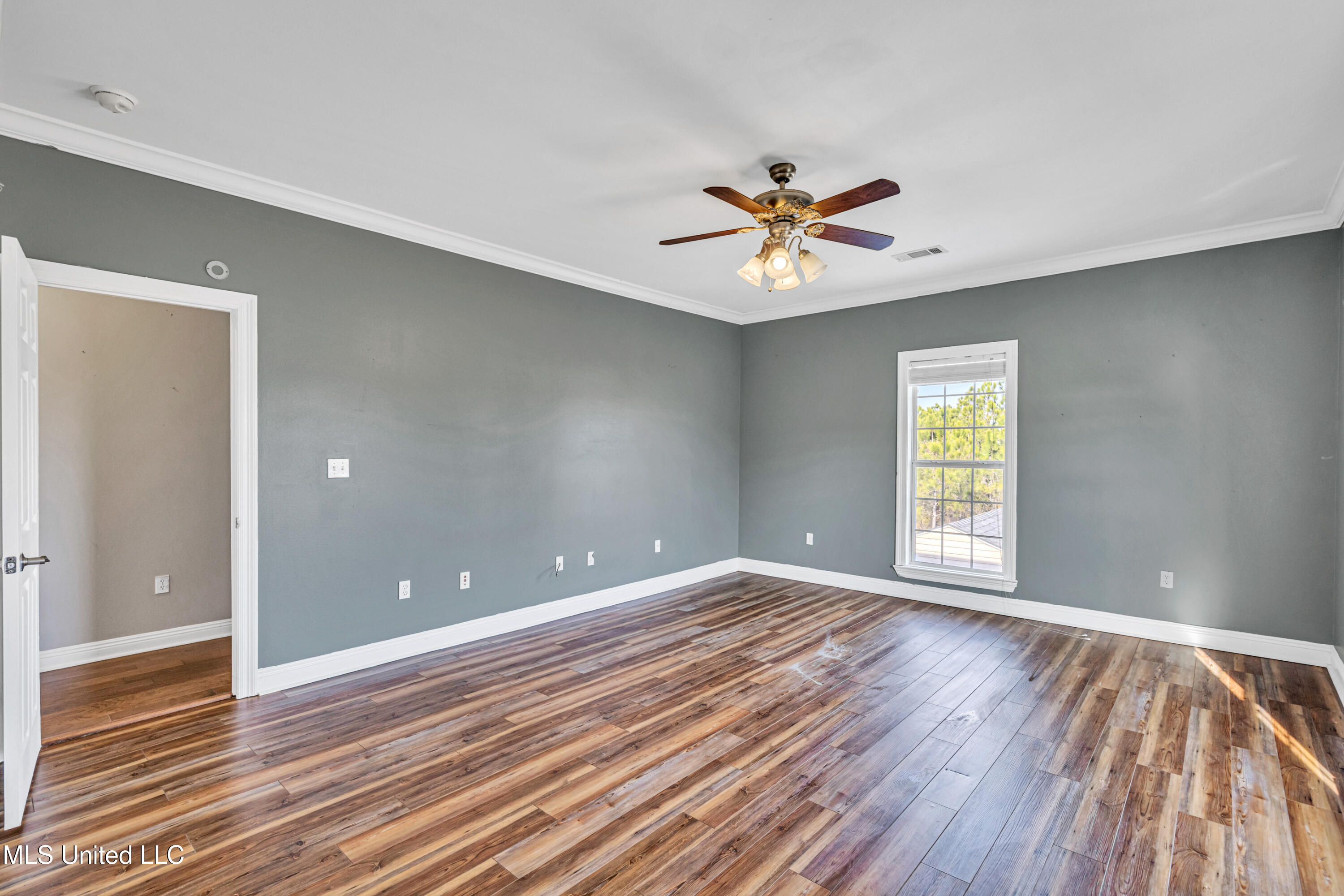 104 Sandy Hook Drive Property Photo 12