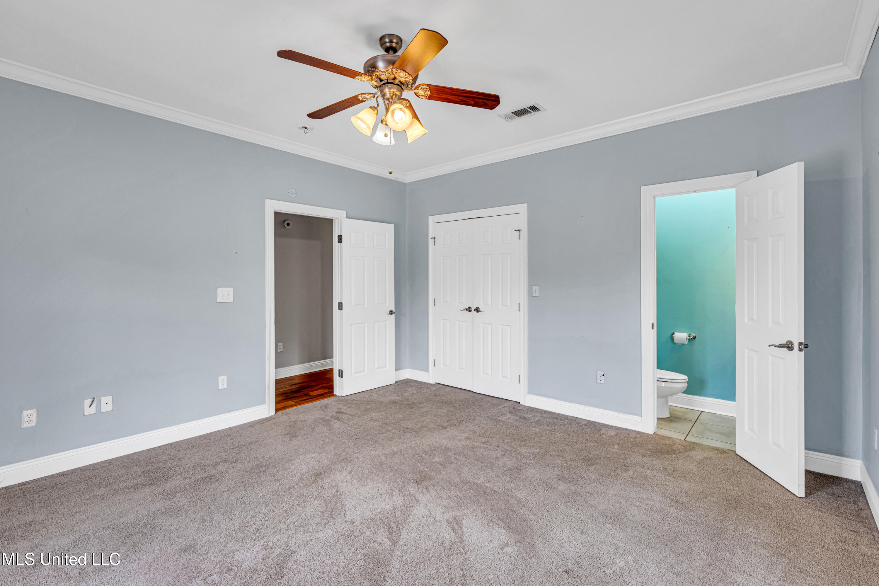 104 Sandy Hook Drive Property Photo 16