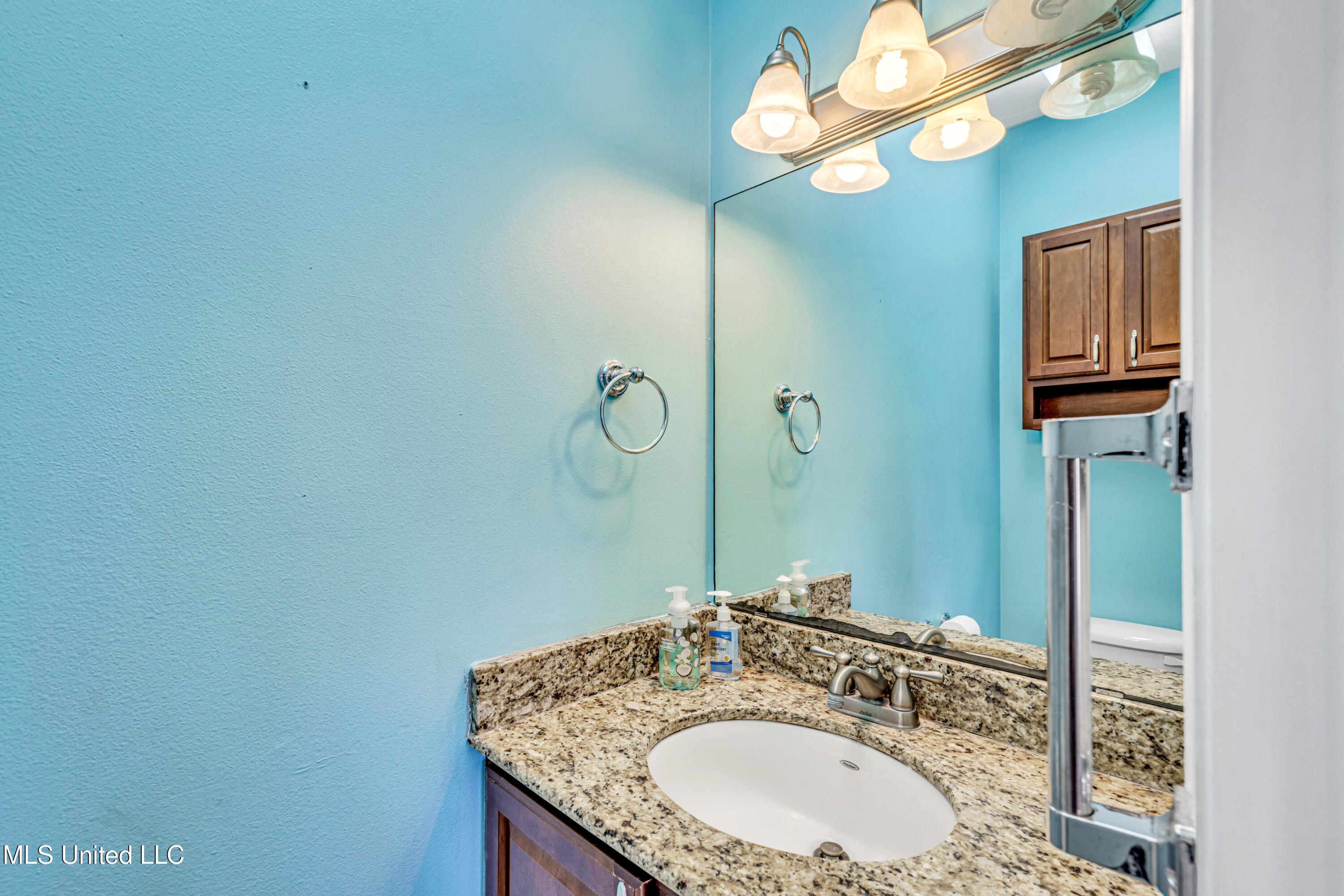 104 Sandy Hook Drive Property Photo 17