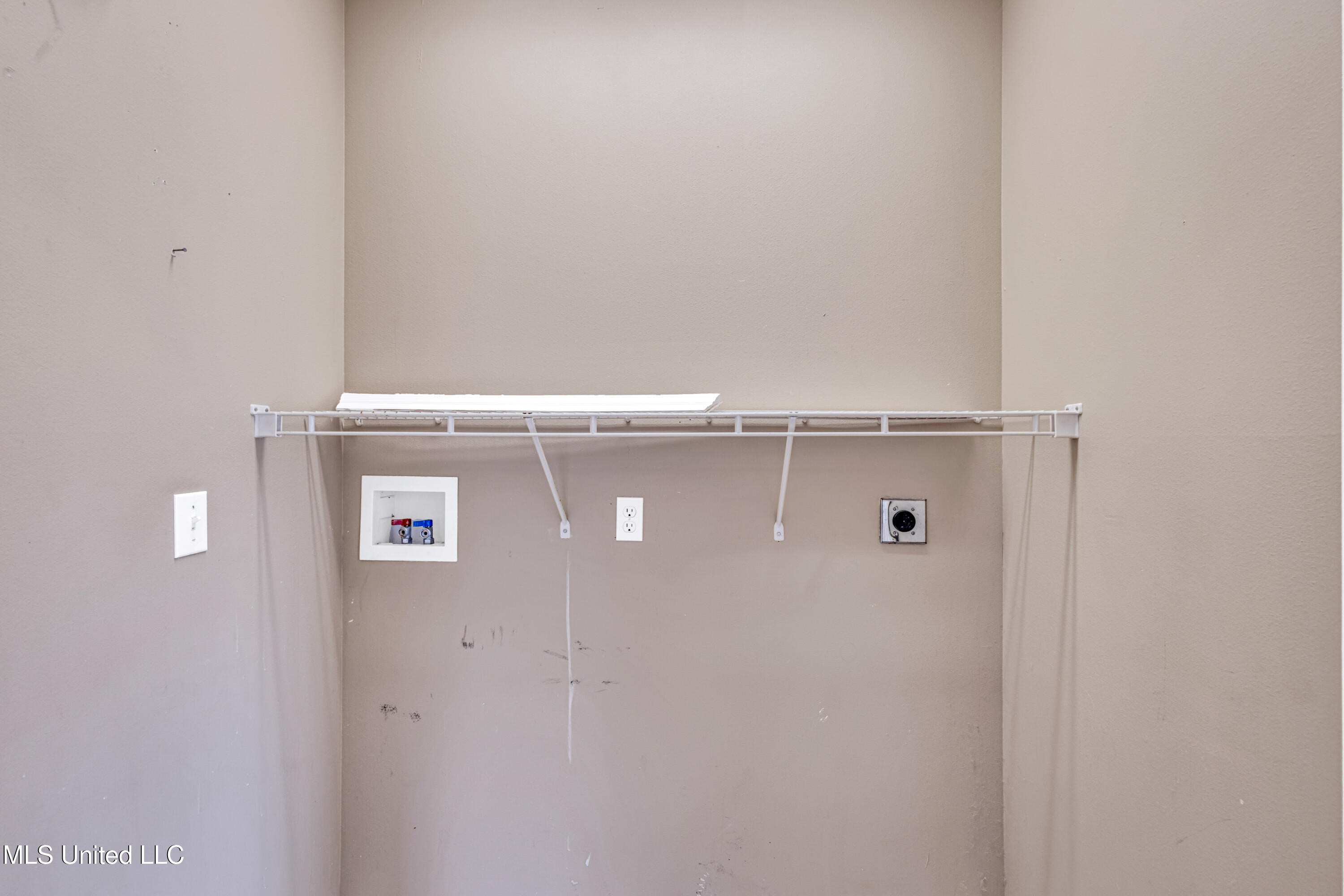 104 Sandy Hook Drive Property Photo 18