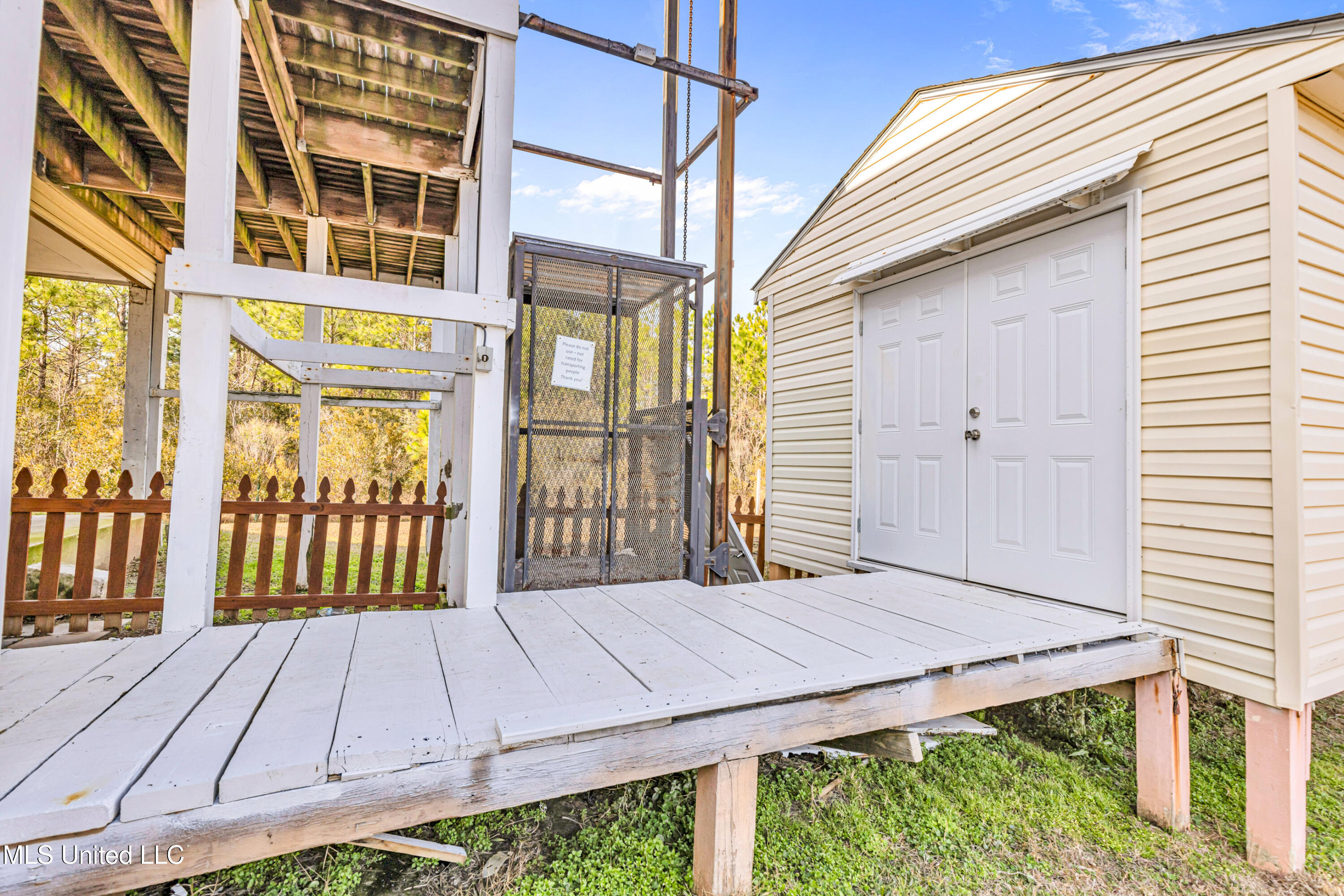 104 Sandy Hook Drive Property Photo 20