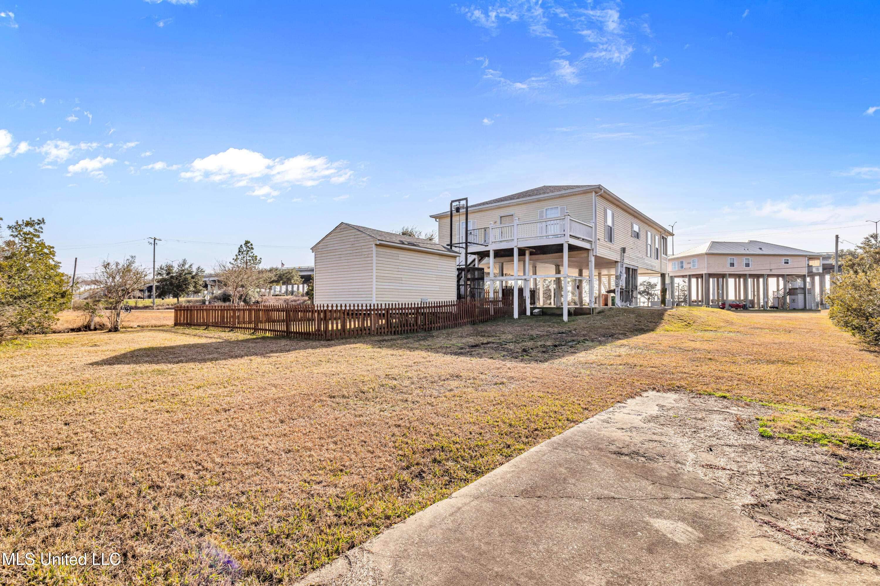 104 Sandy Hook Drive Property Photo 23