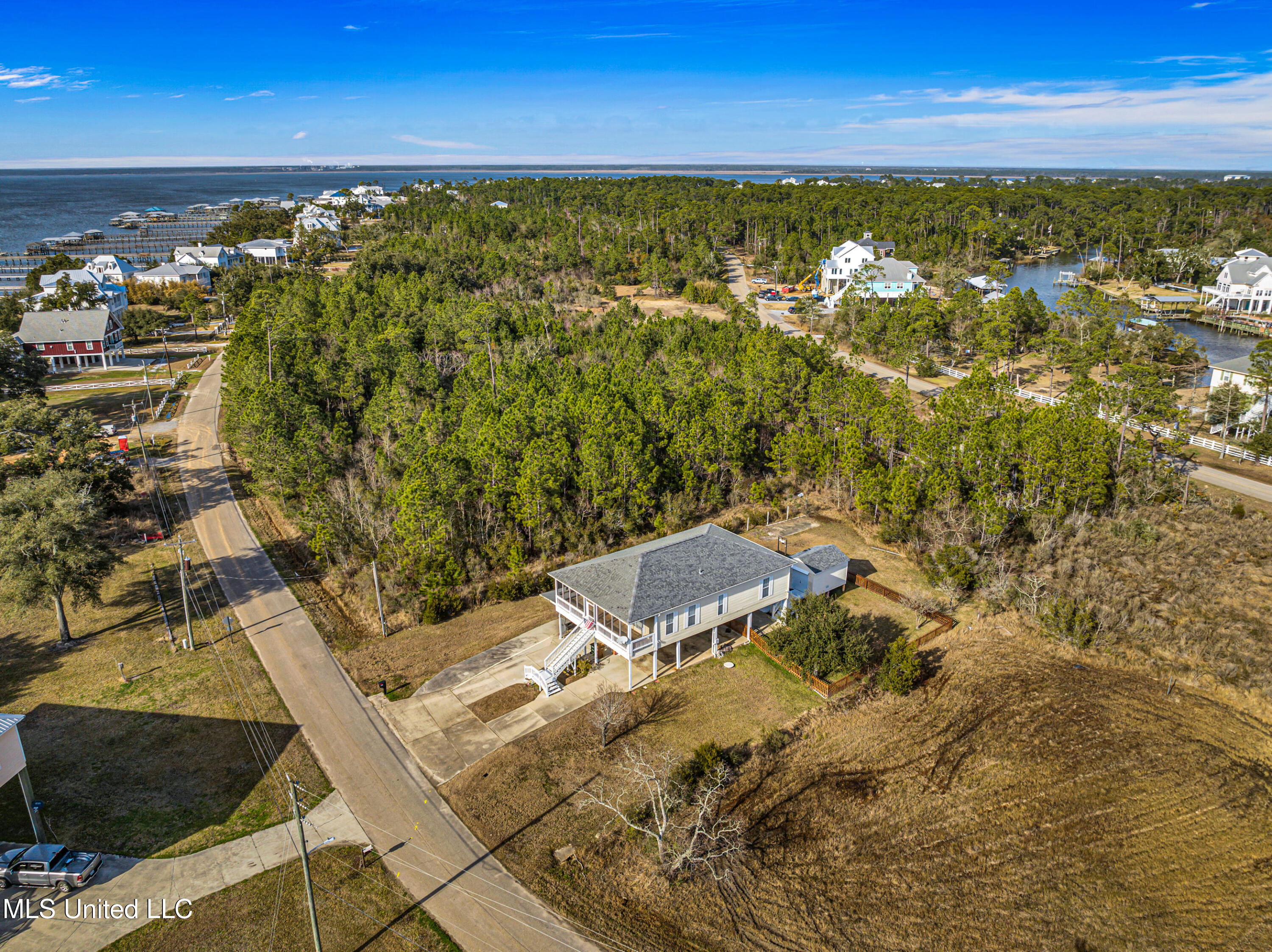 104 Sandy Hook Drive Property Photo 28