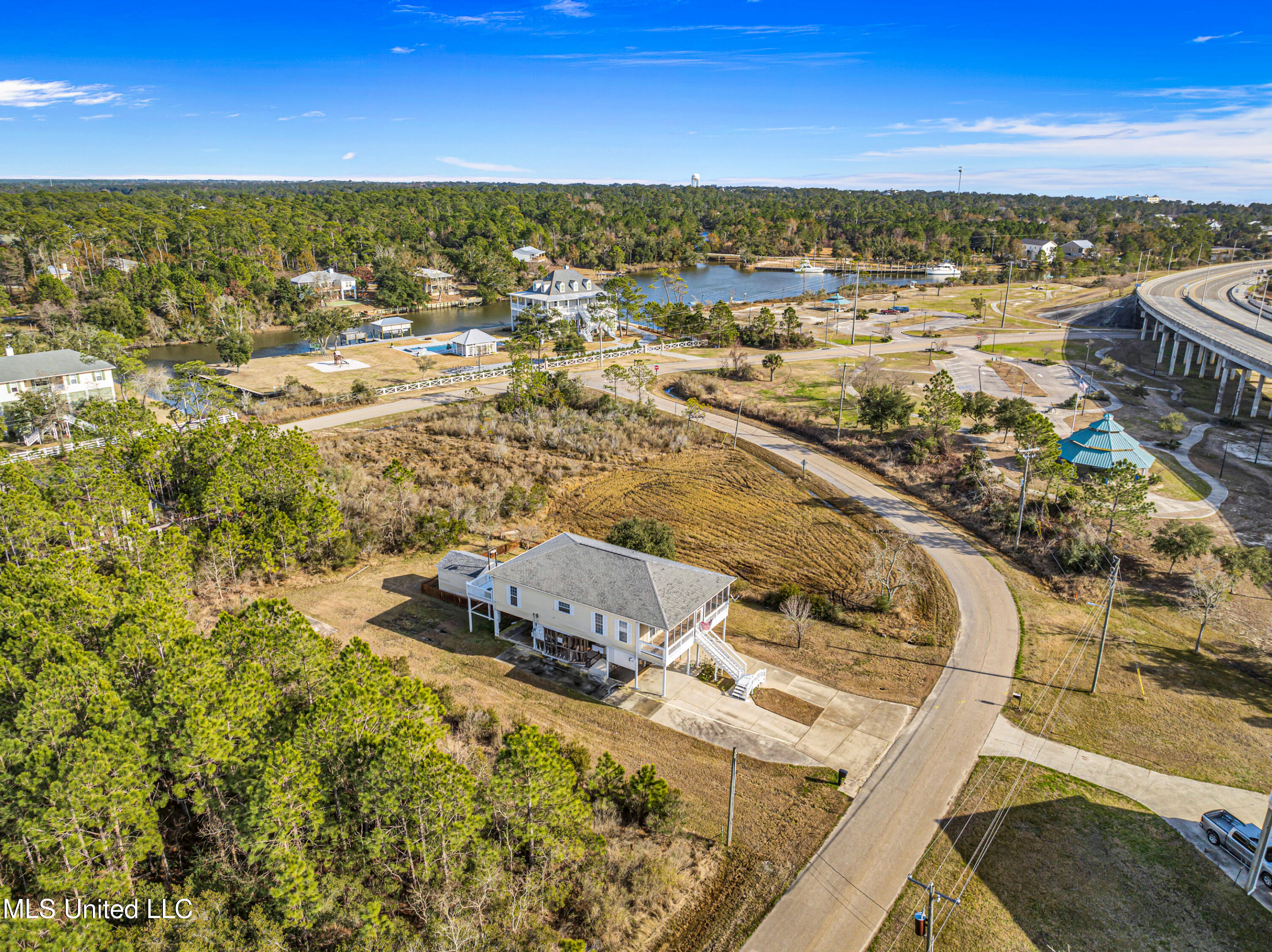 104 Sandy Hook Drive Property Photo 32