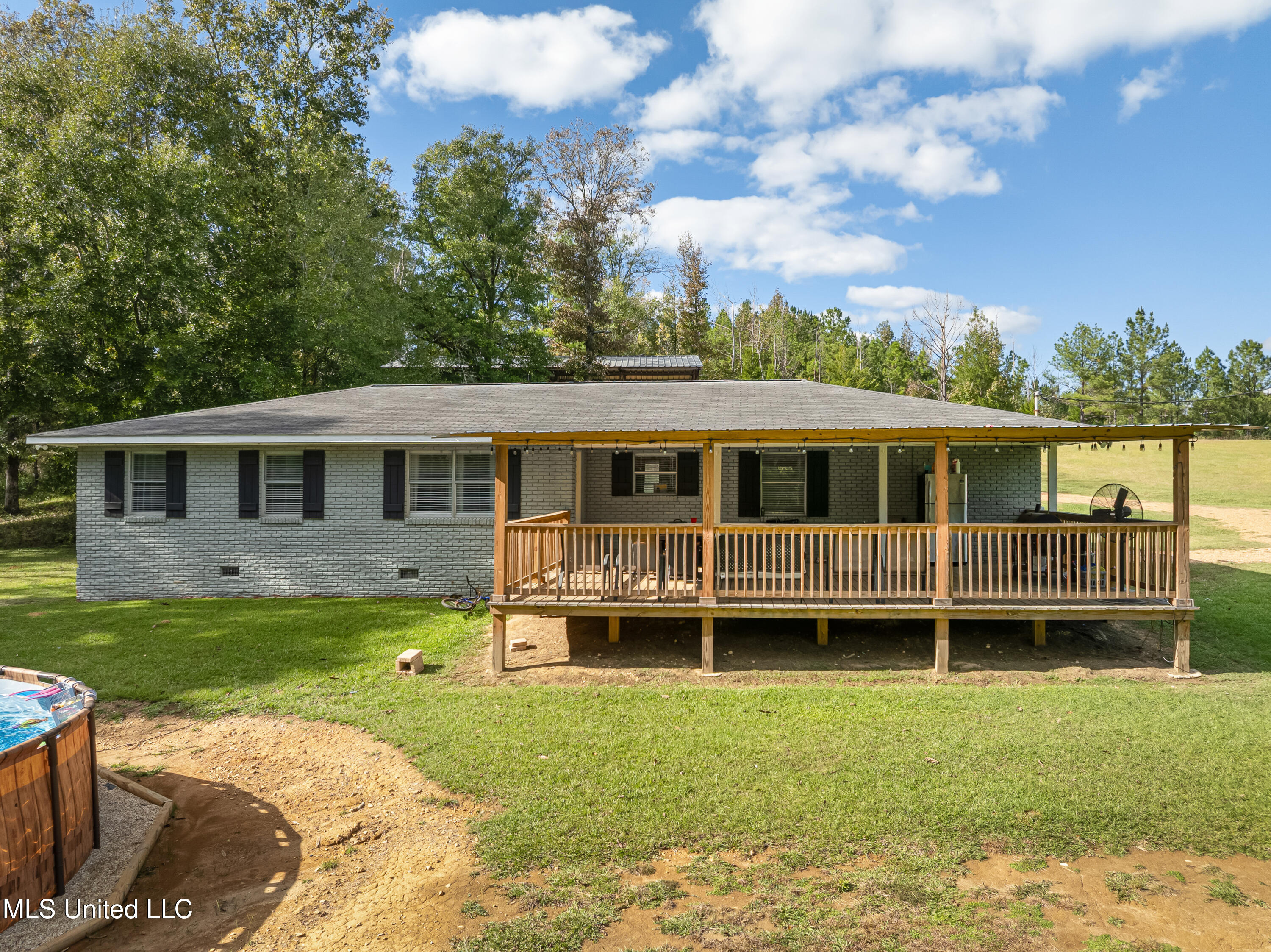 1027 Nw Posey Drive Property Photo 1