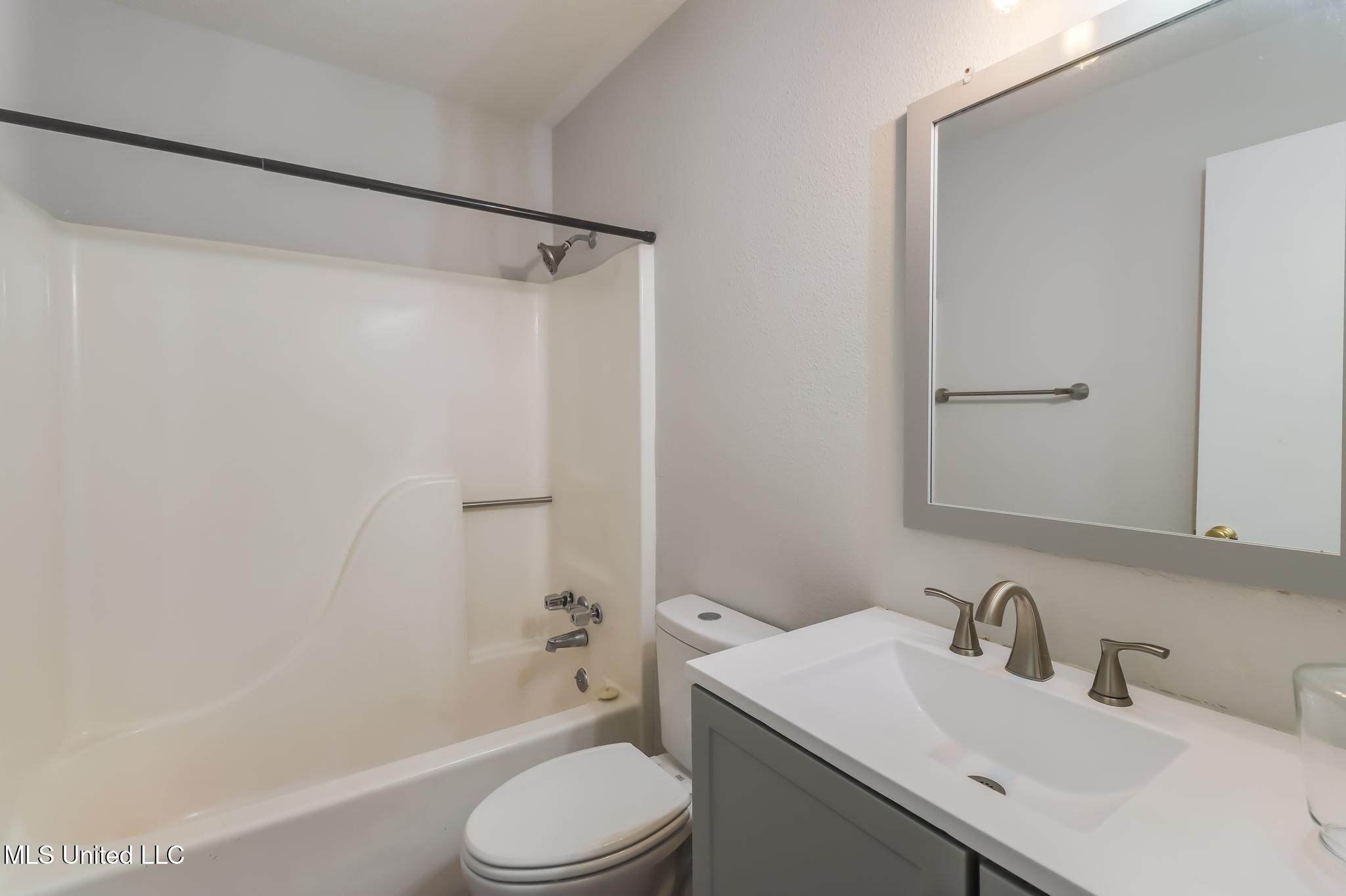 15241 N Parkwood Drive Property Photo 11