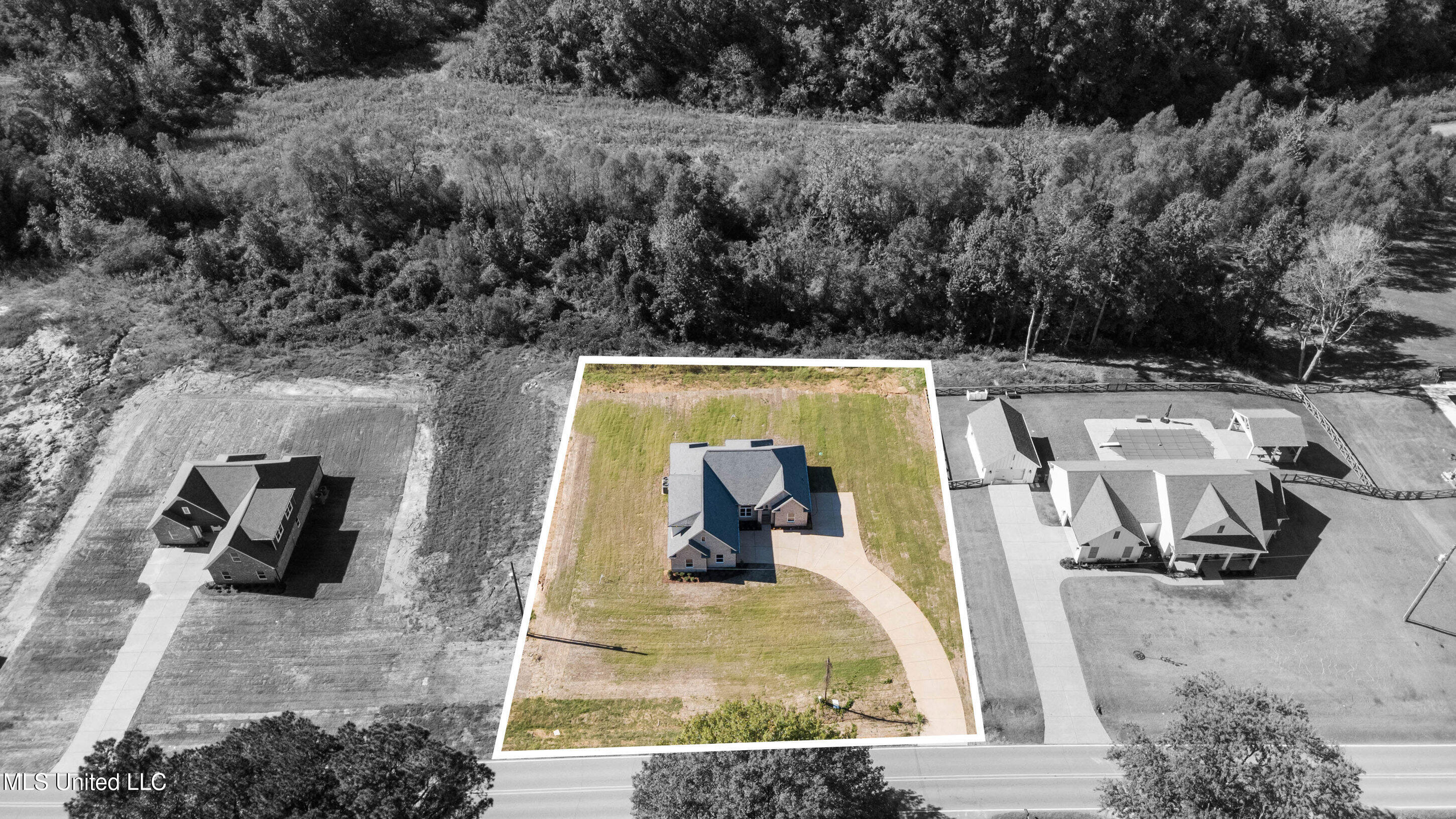 2297 S Highway 301 Property Photo 3