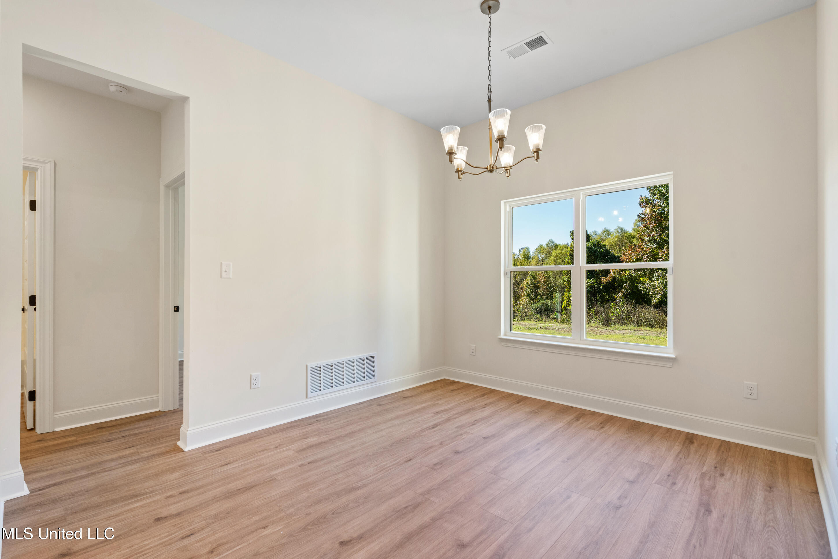 2297 S Highway 301 Property Photo 10