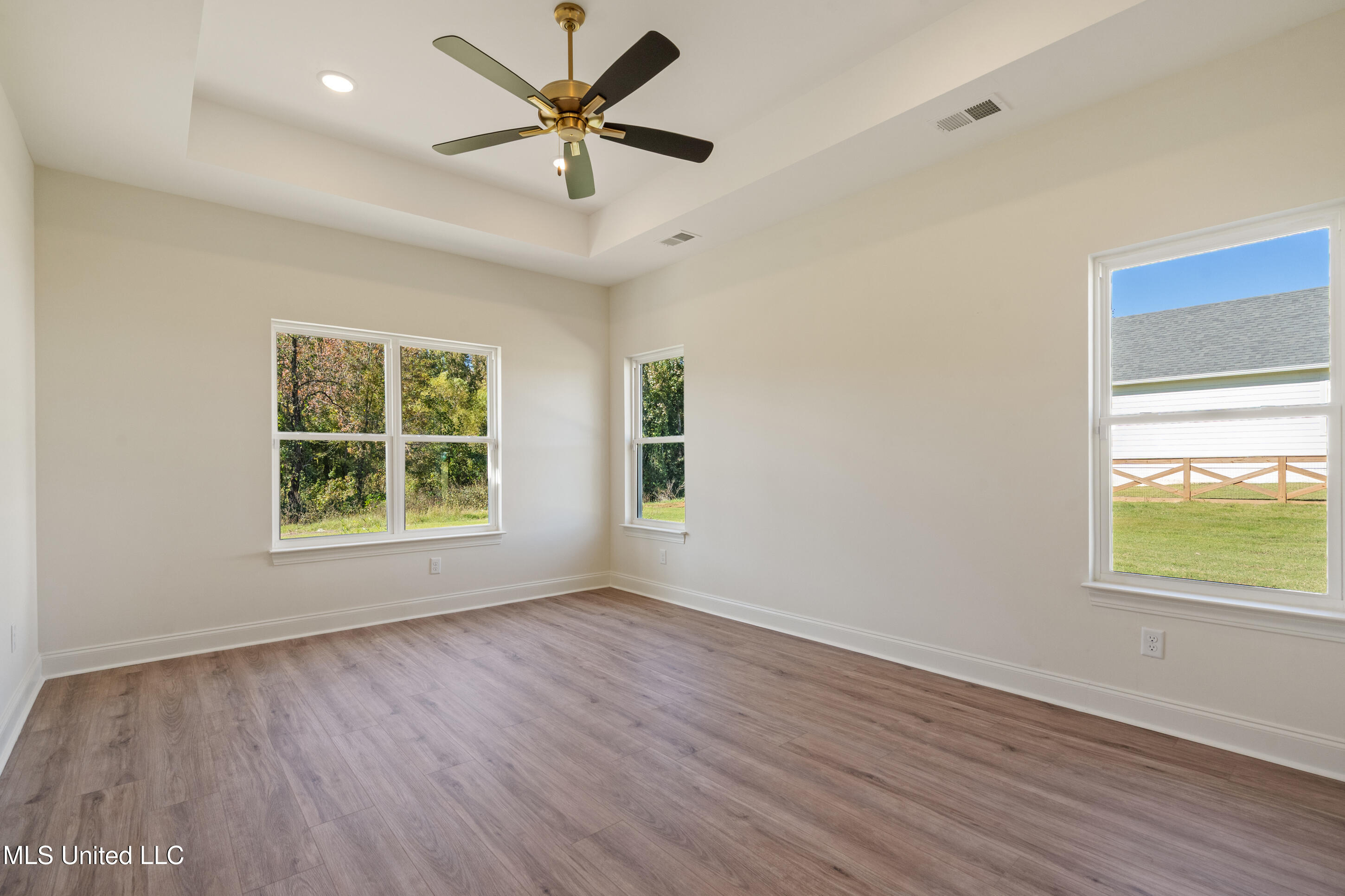 2297 S Highway 301 Property Photo 13