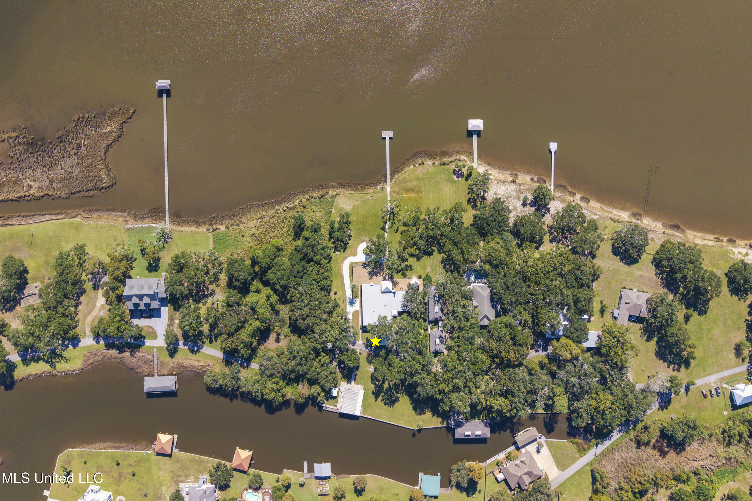 308 Italian Isle Road Property Photo 3