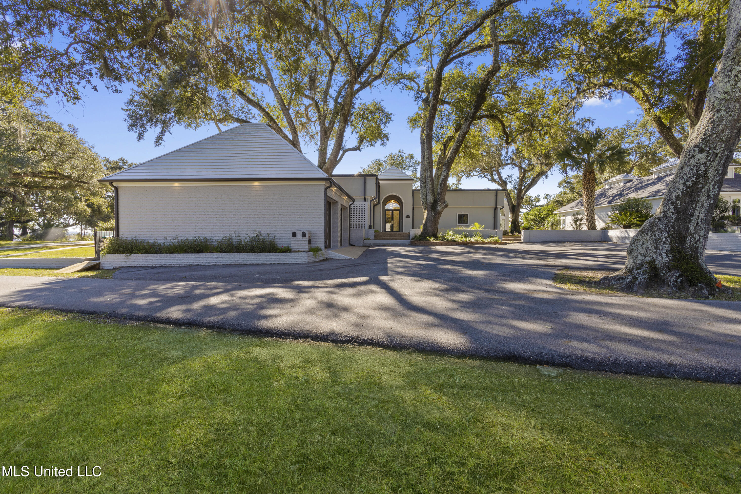 308 Italian Isle Road Property Photo 5