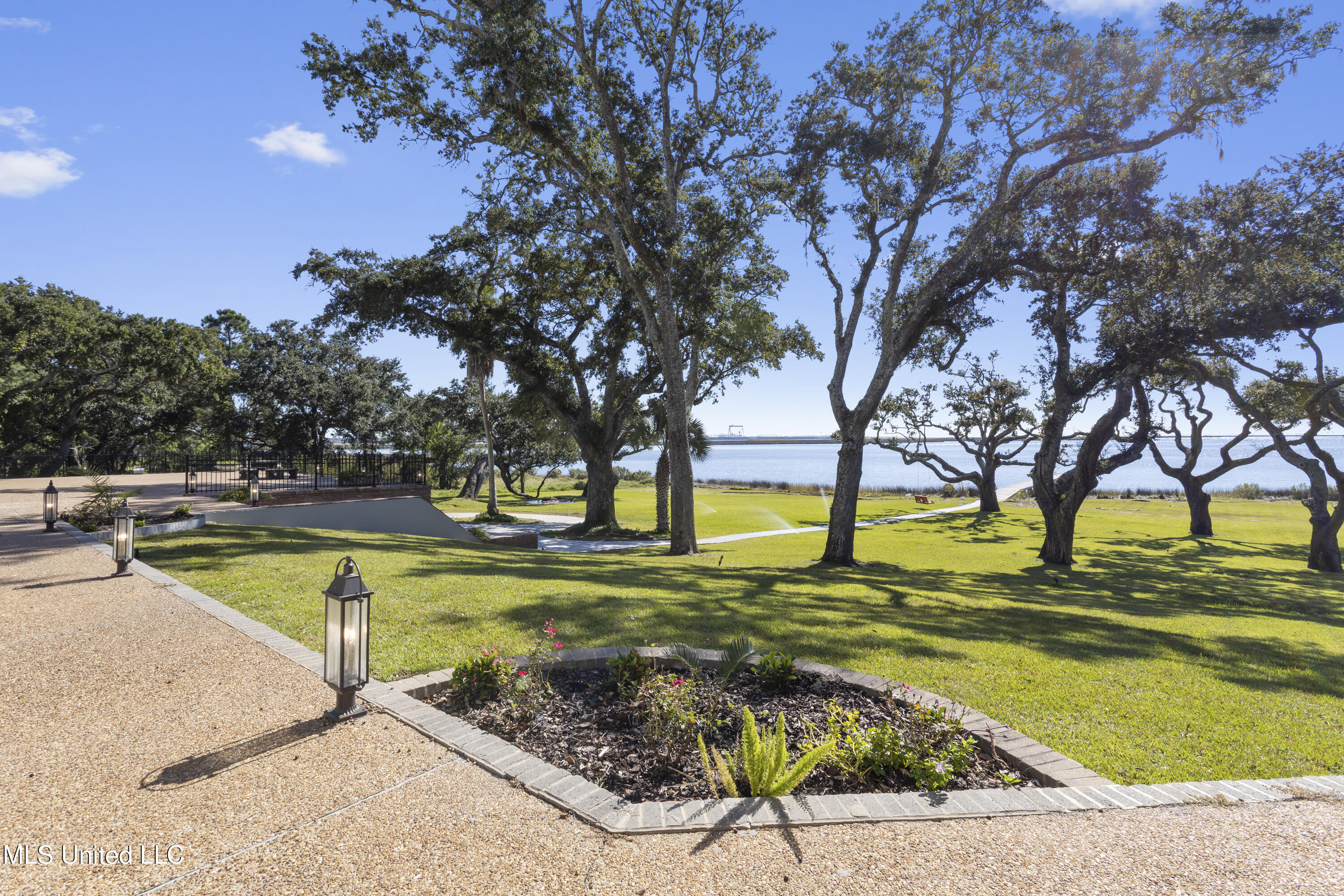 308 Italian Isle Road Property Photo 48