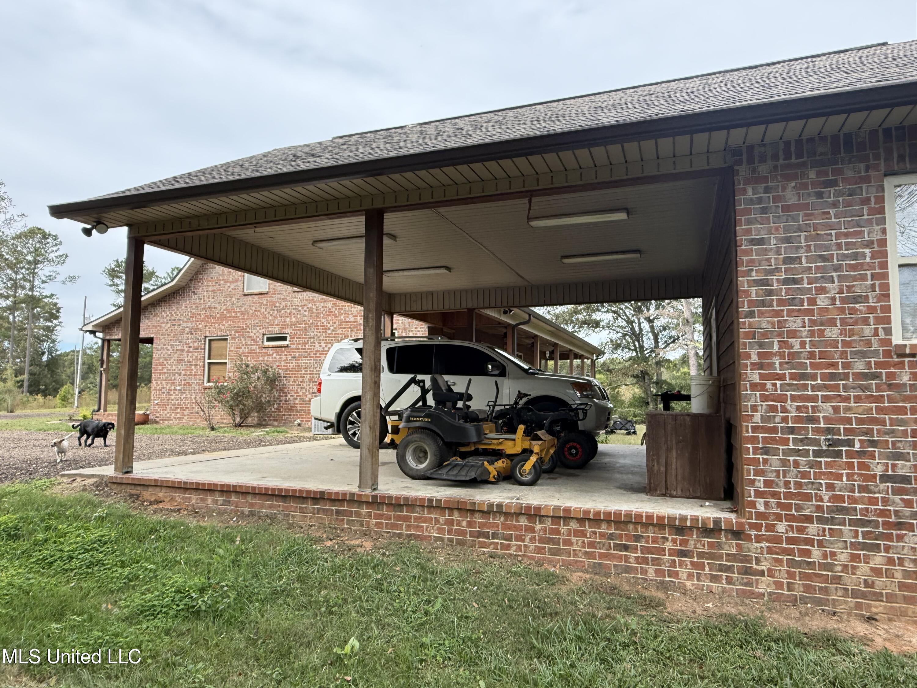 130 Beech Rd Road Property Photo 4