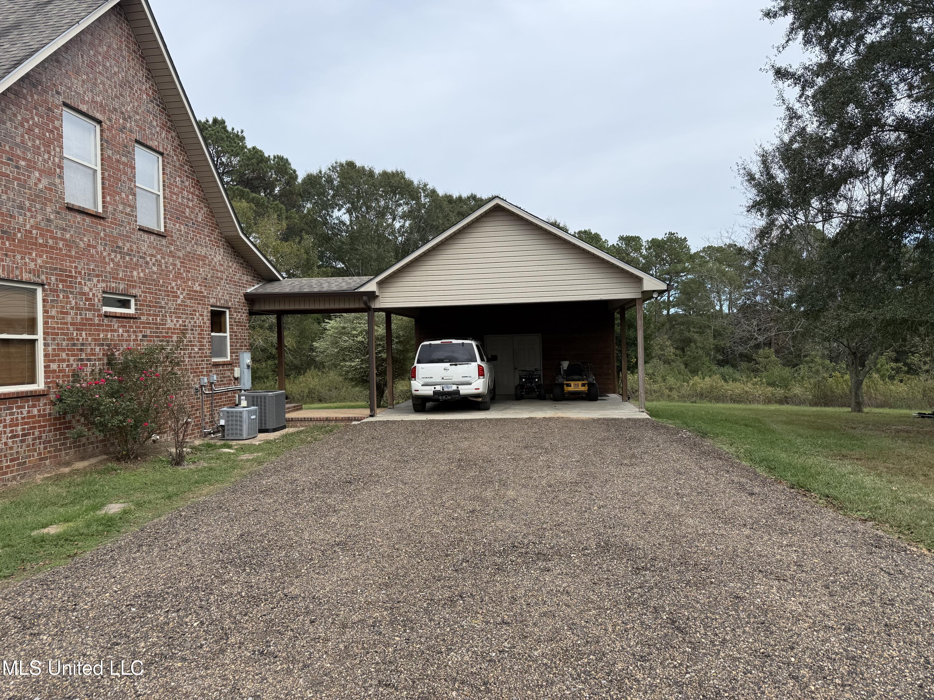 130 Beech Rd Road Property Photo 5