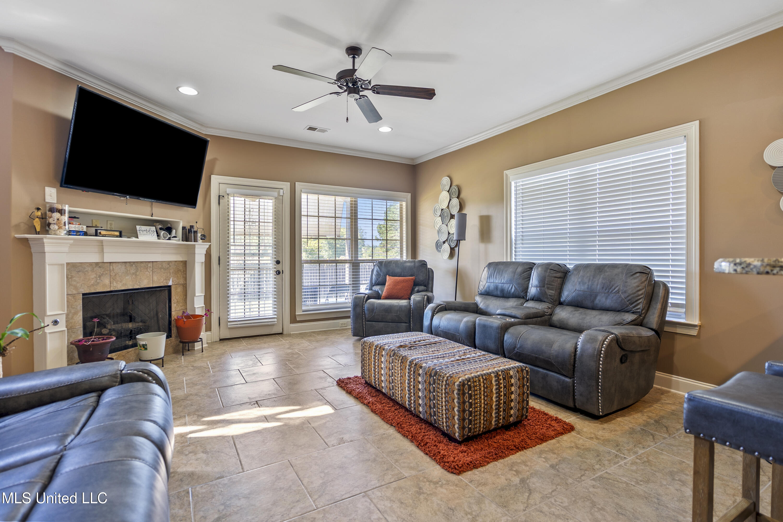 617 N Doe Creek Trail Property Photo 8