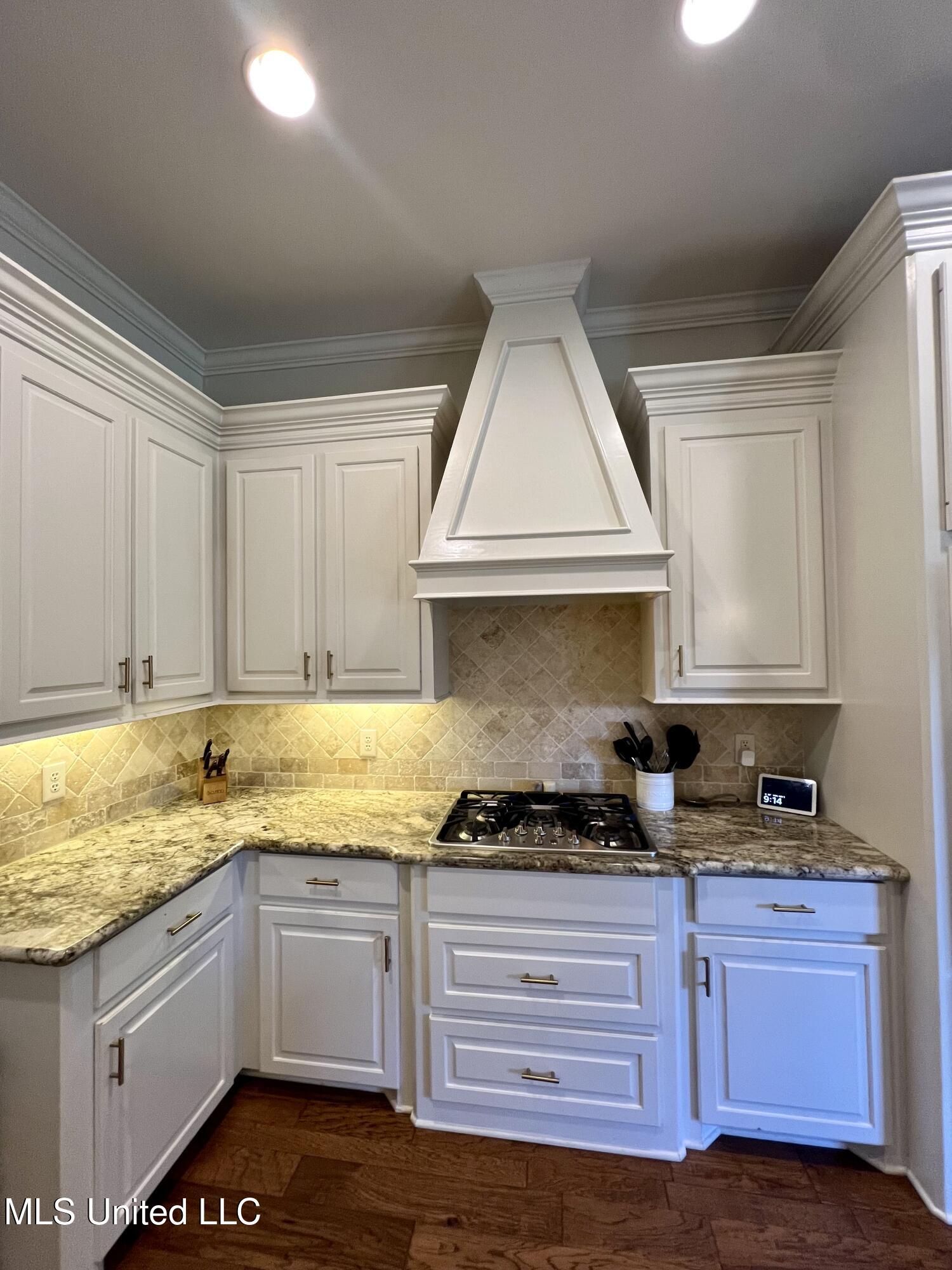 137 Camden Crossing Property Photo 8